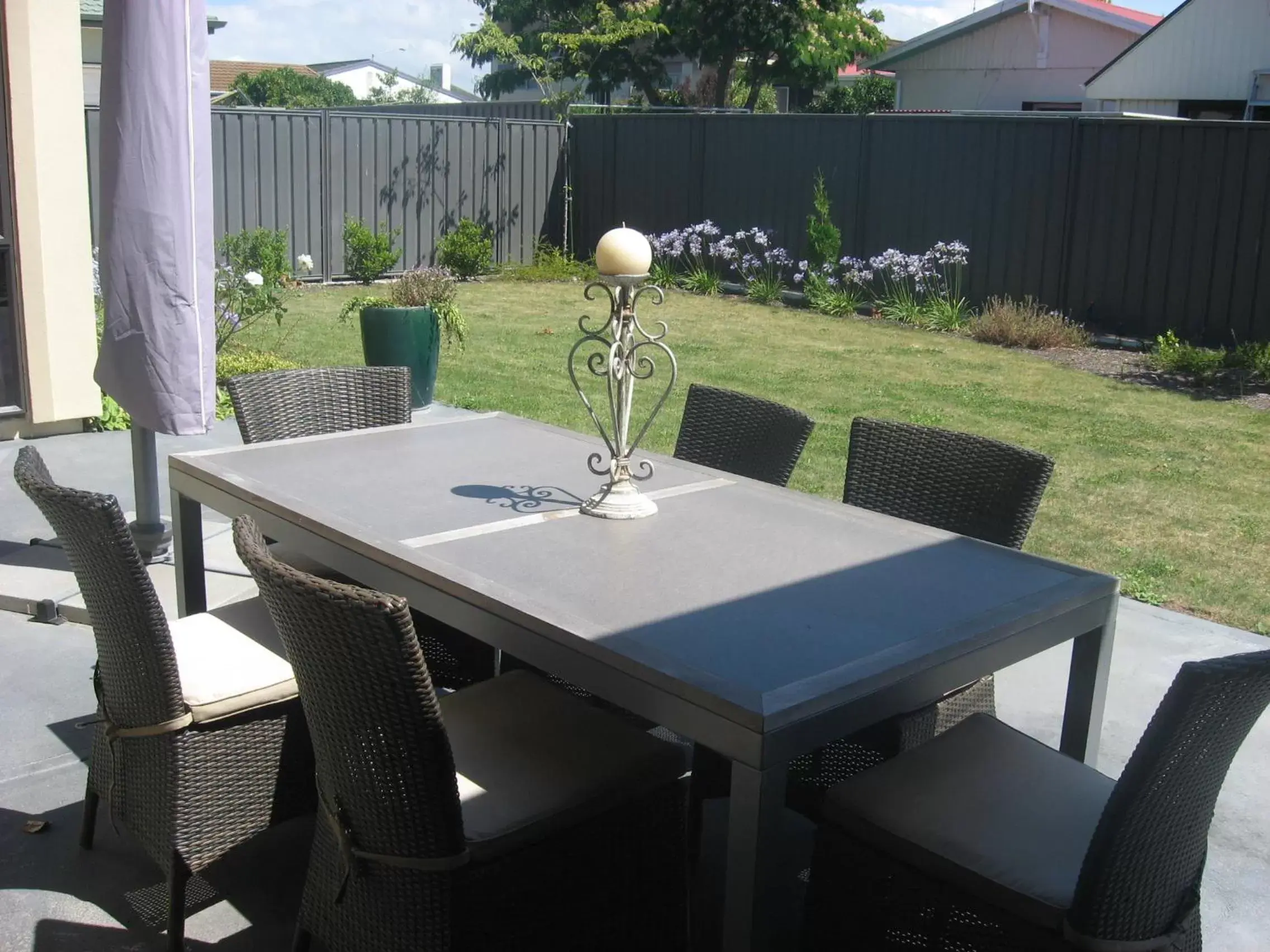 Double Room in Liz on Lowry Double Room in Liz on Lowry