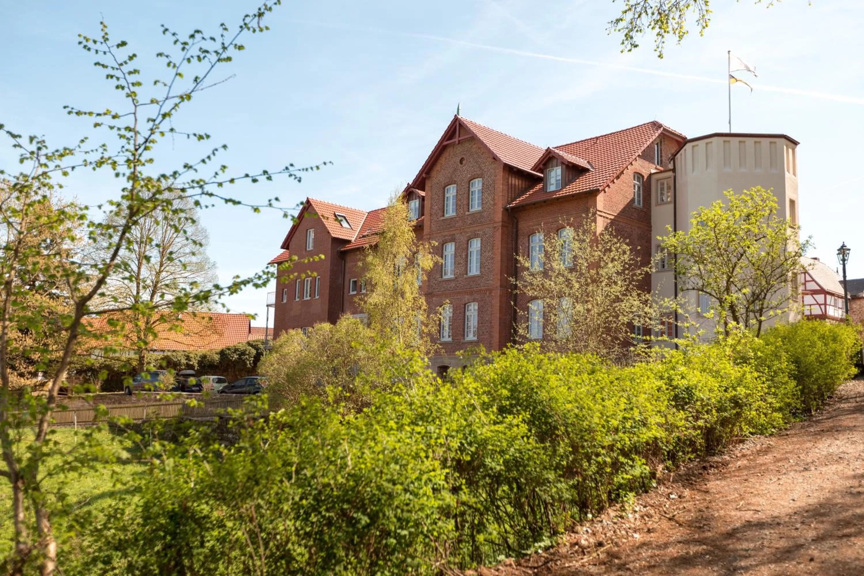 Facade/entrance in Hotel Brunnenhaus Schloss Landau