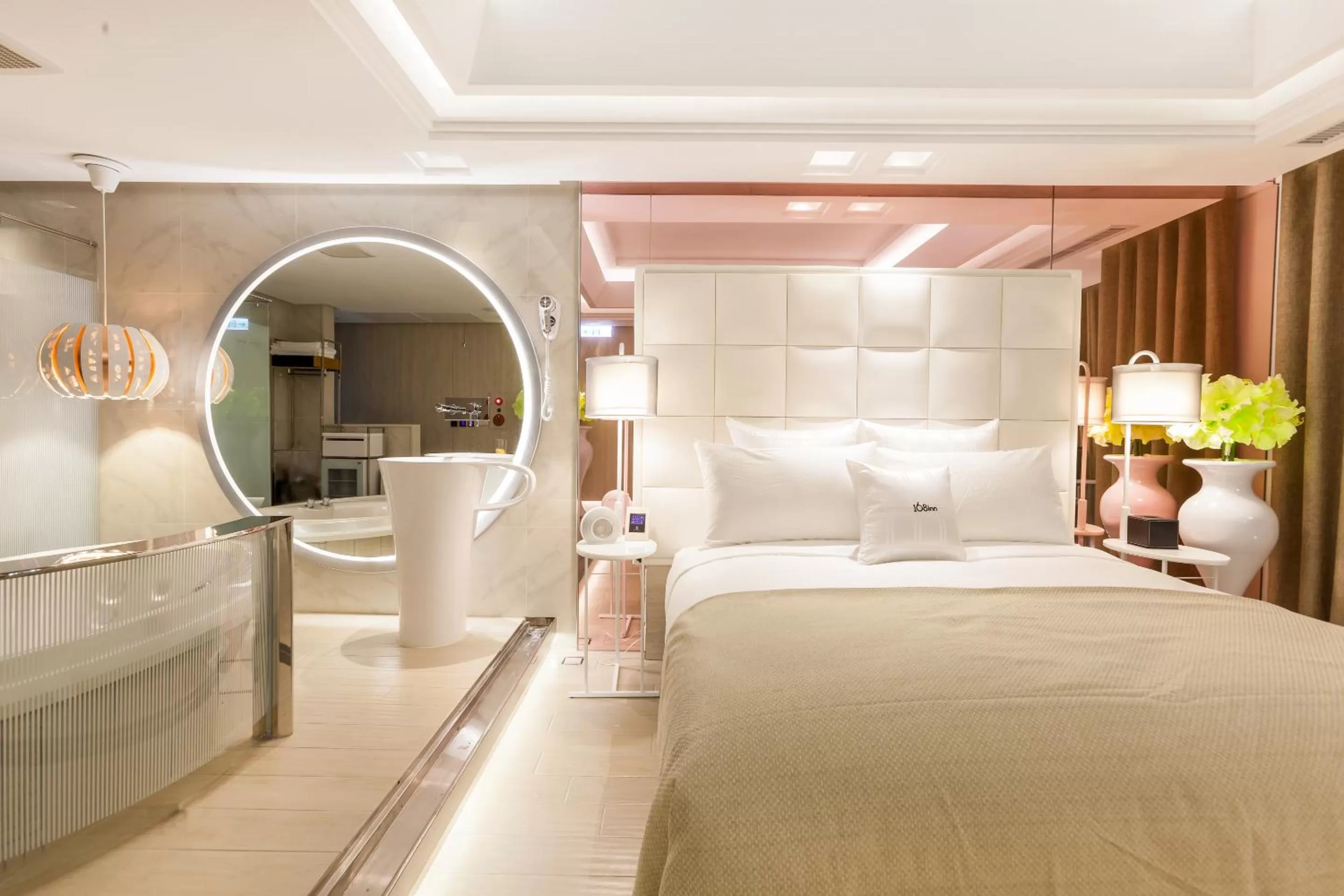 Bed in Six Star Motel-Taoyuan