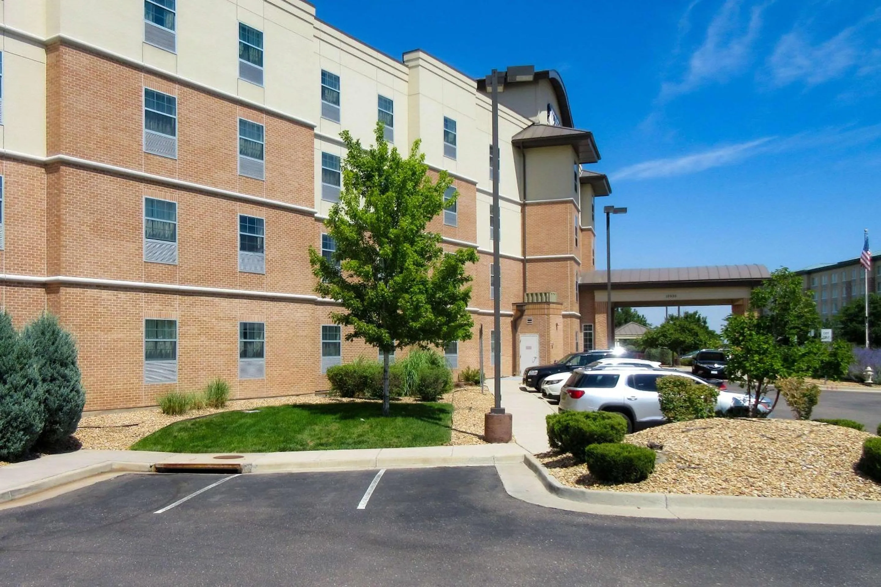 Holiday Inn Express & Suites Englewood - Denver South by IHG