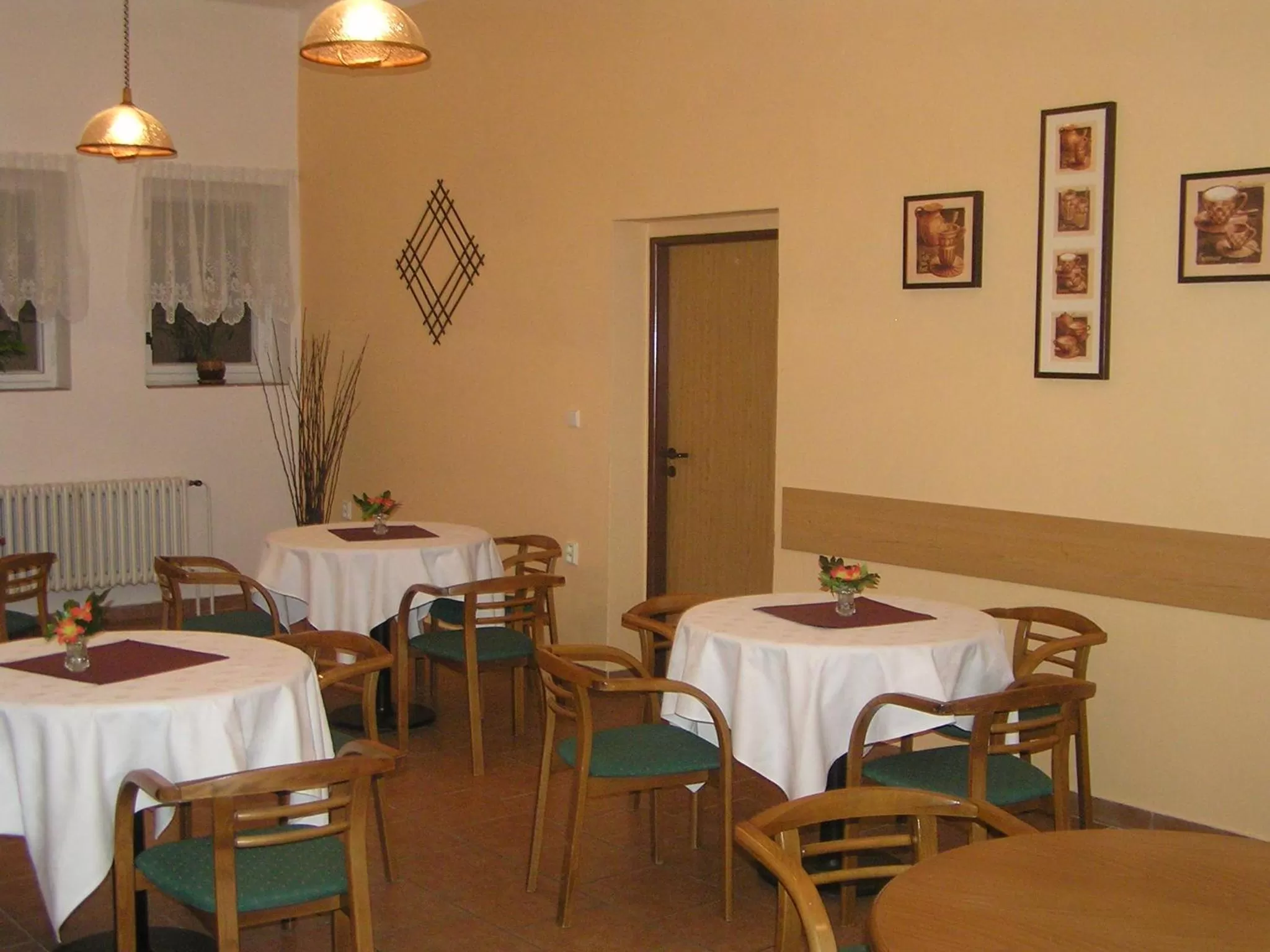 Restaurant/Places to Eat in hotel Dobruška