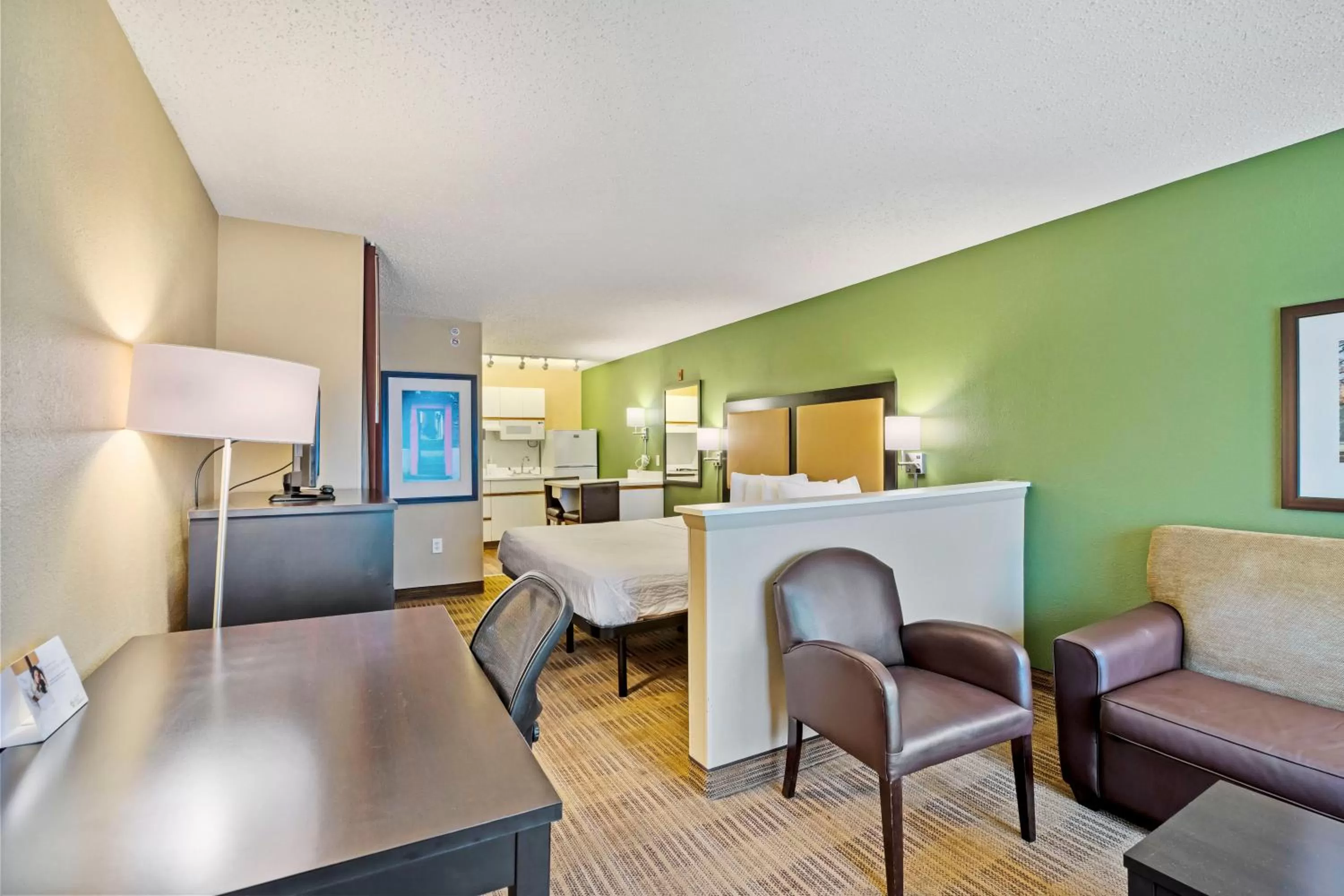 Bed in Extended Stay America Suites - Washington, DC - Reston