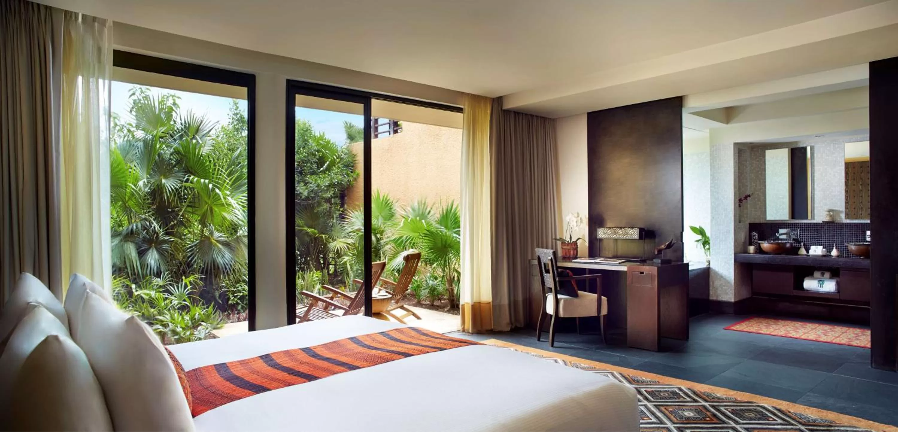 Bedroom, Bed in Banyan Tree Mayakoba