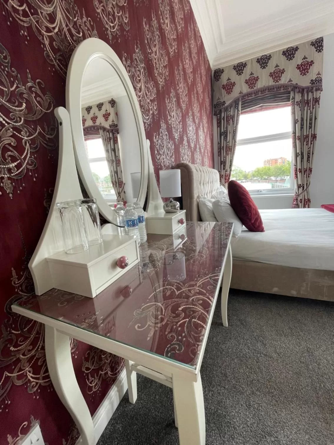 Bed in The Whittington and Cat