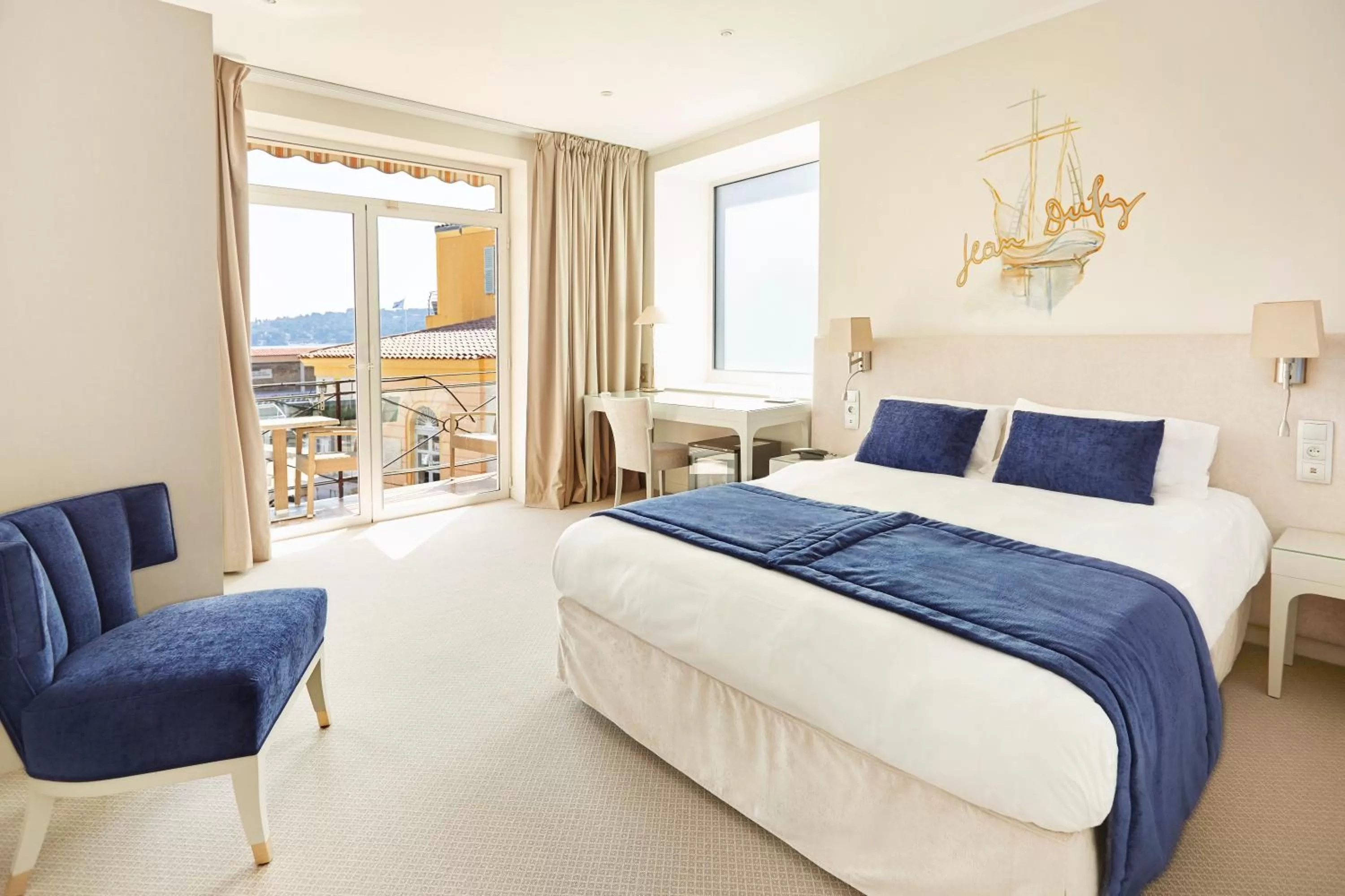 Photo of the whole room in Welcome Hotel