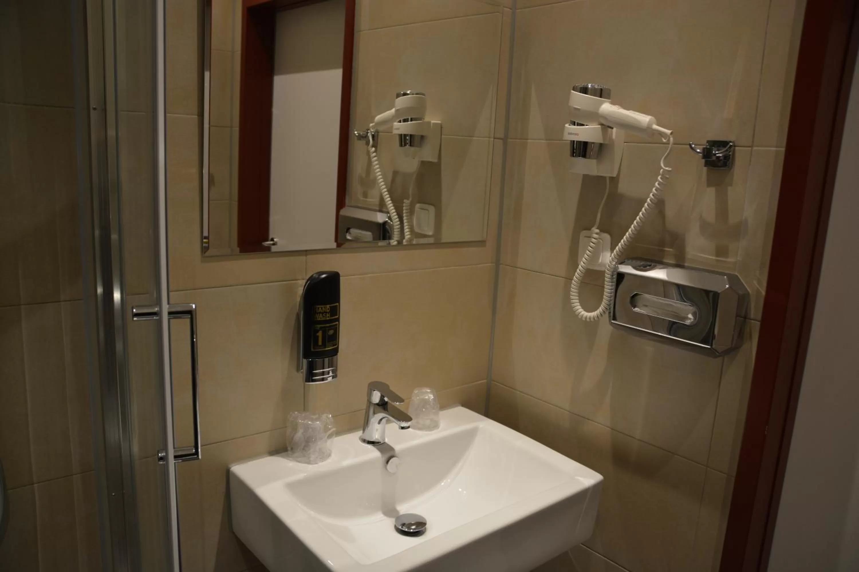 Bathroom in Altstadthotel Harburg