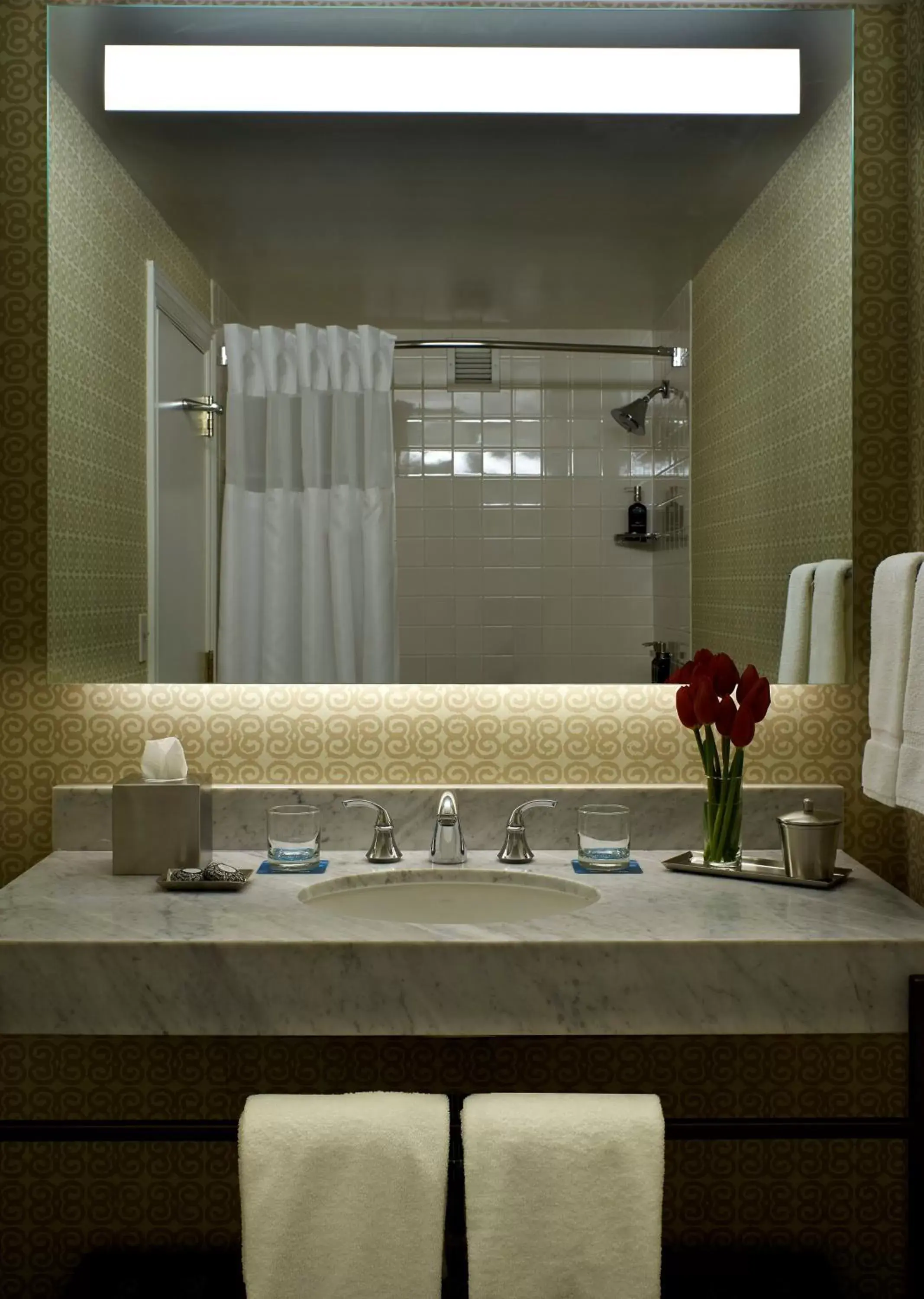 Corner King Studio Suite with Roll In Shower - Accessible in Kimpton Hotel Vintage Seattle by IHG Corner King Studio Suite with Roll In Shower - Accessible in Kimpton Hotel Vintage Seattle by IHG