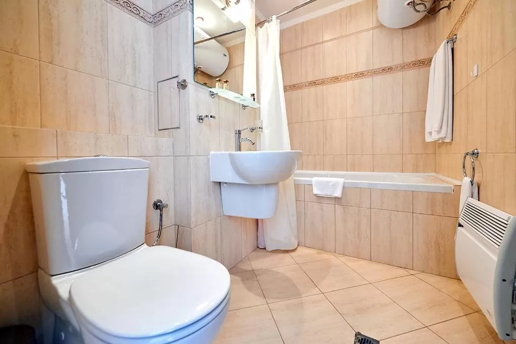 Bathroom in Penelopa Palace Apart Hotel & SPA