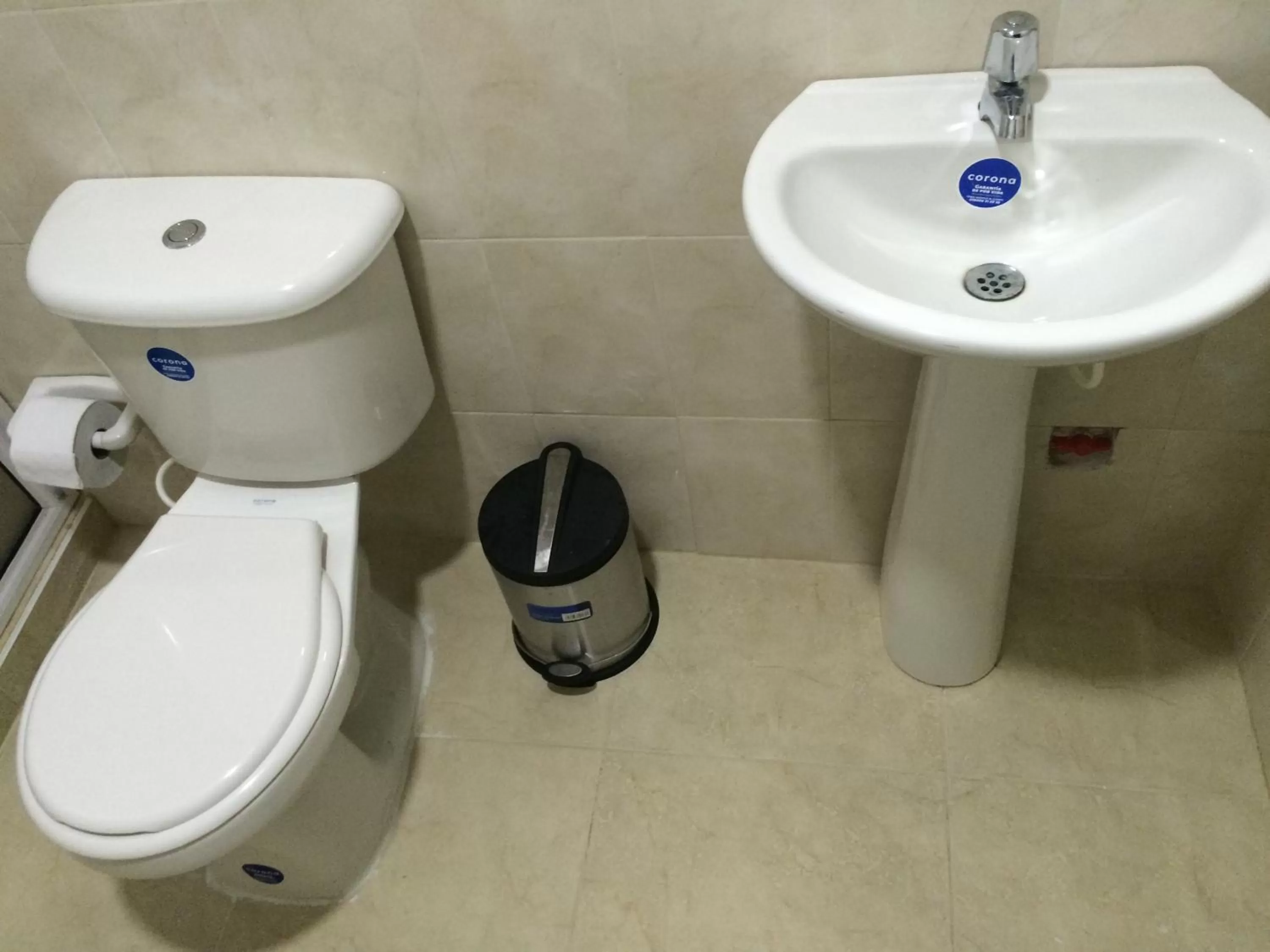 Bathroom in Caribbean Island Hotel Piso 2