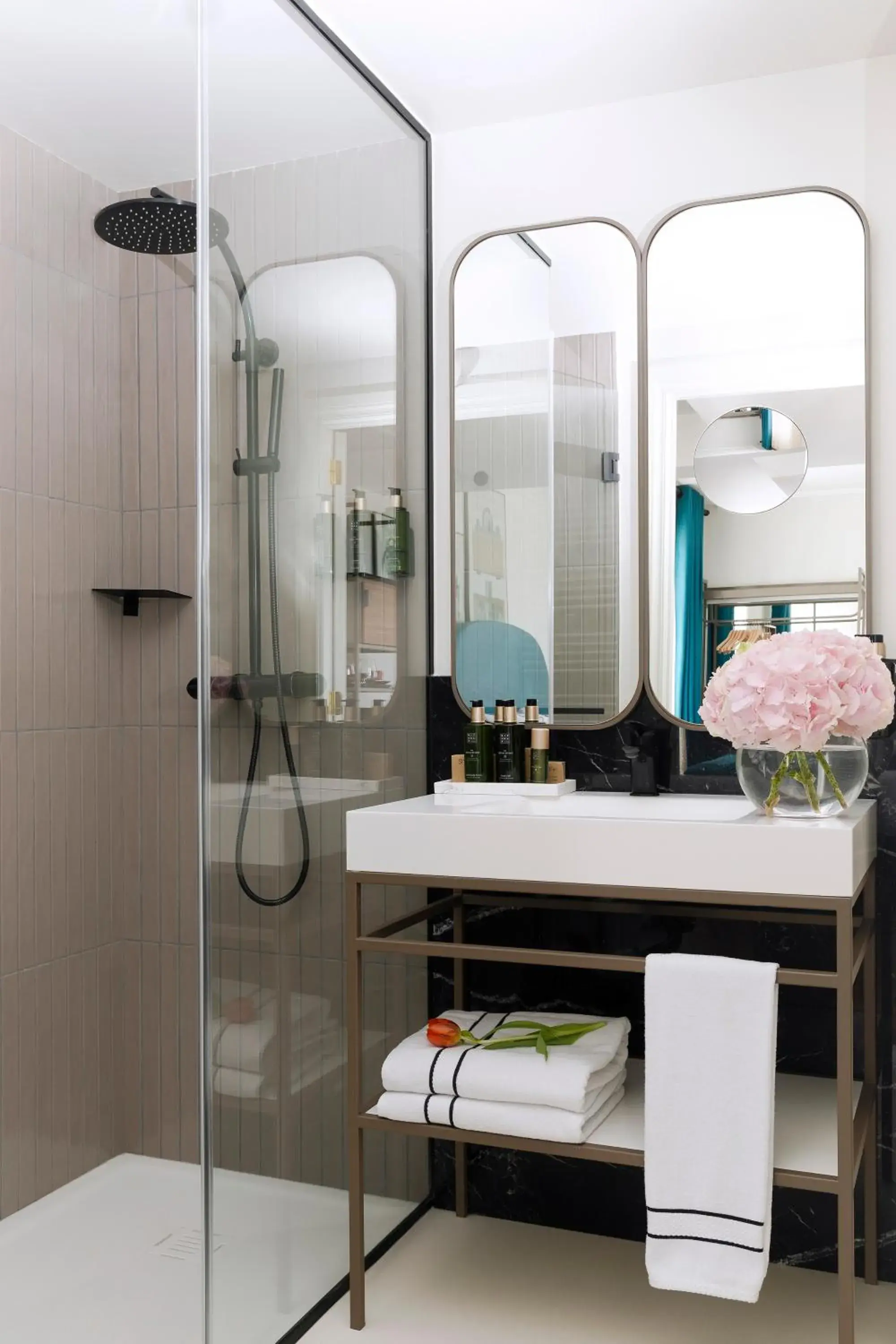 Superior Room in Villa Marquis a Member of Melia Collection Tour Eiffel Superior Room in Villa Marquis a Member of Melia Collection Tour Eiffel