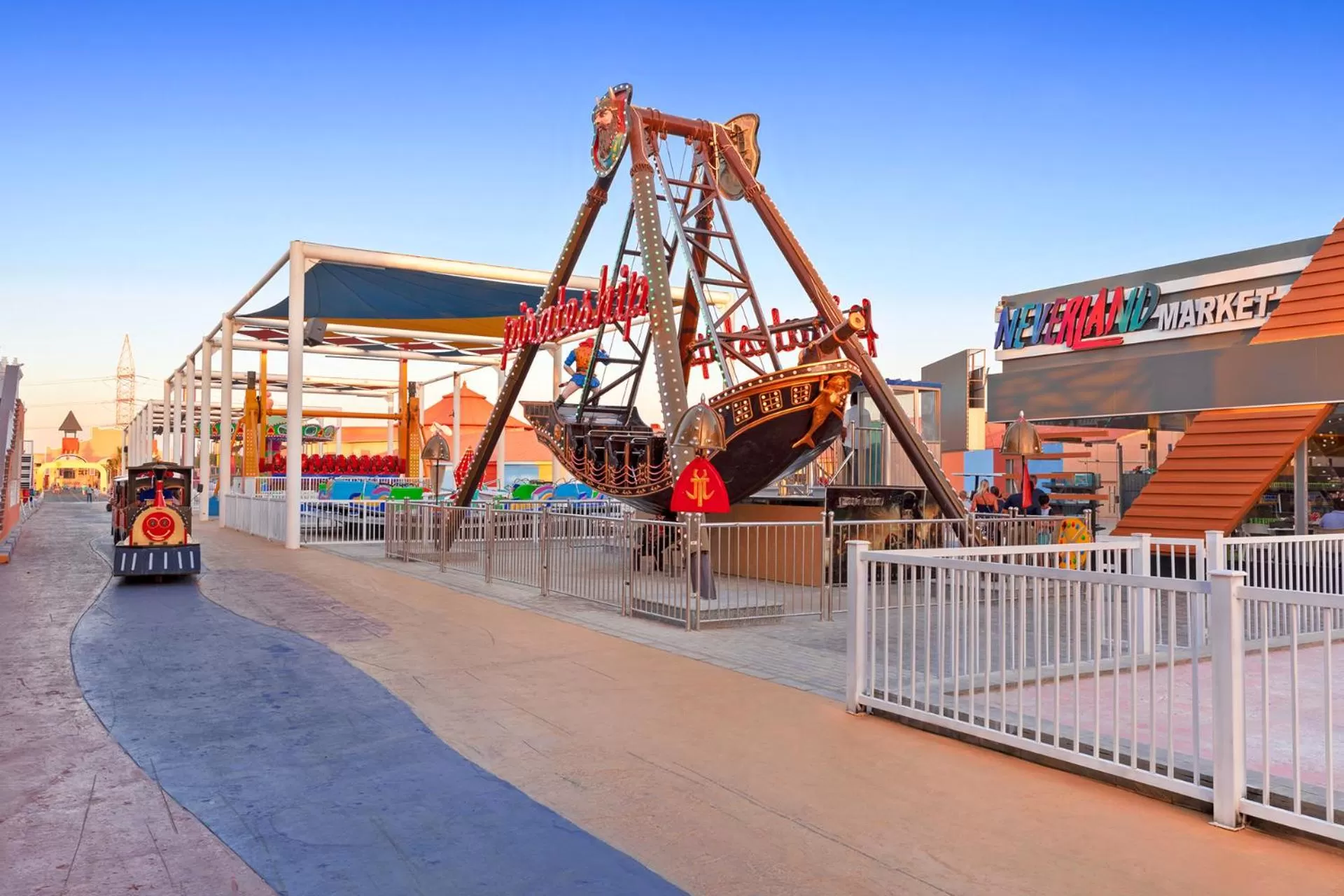 Entertainment in Neverland City Hurghada - Pickalbatros