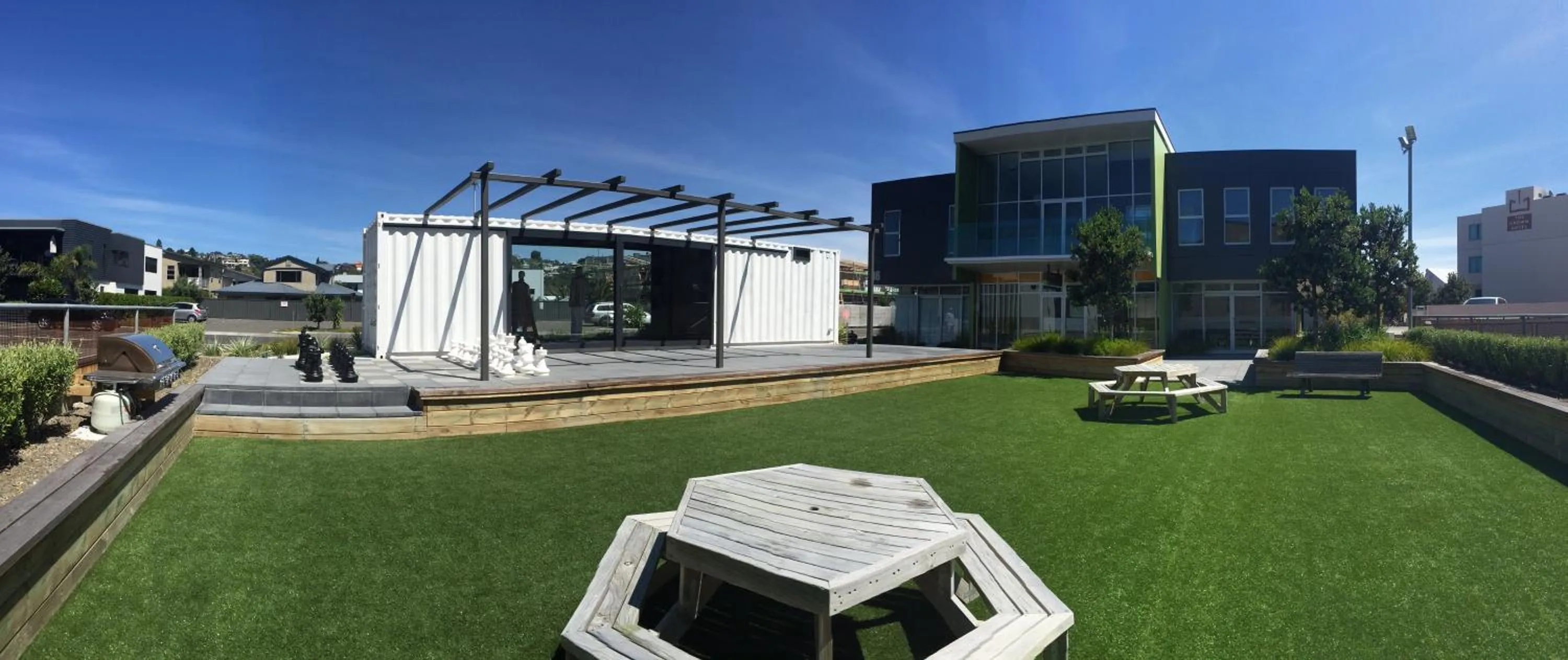 BBQ facilities in Navigate Seaside Hotel & Apartments