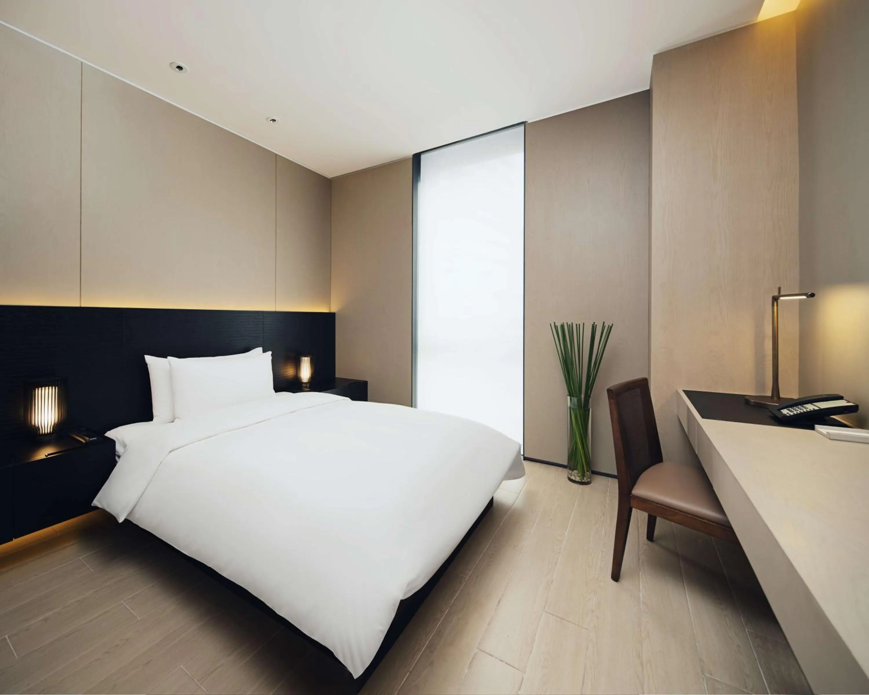 Photo of the whole room, Bed in Upper House Chengdu