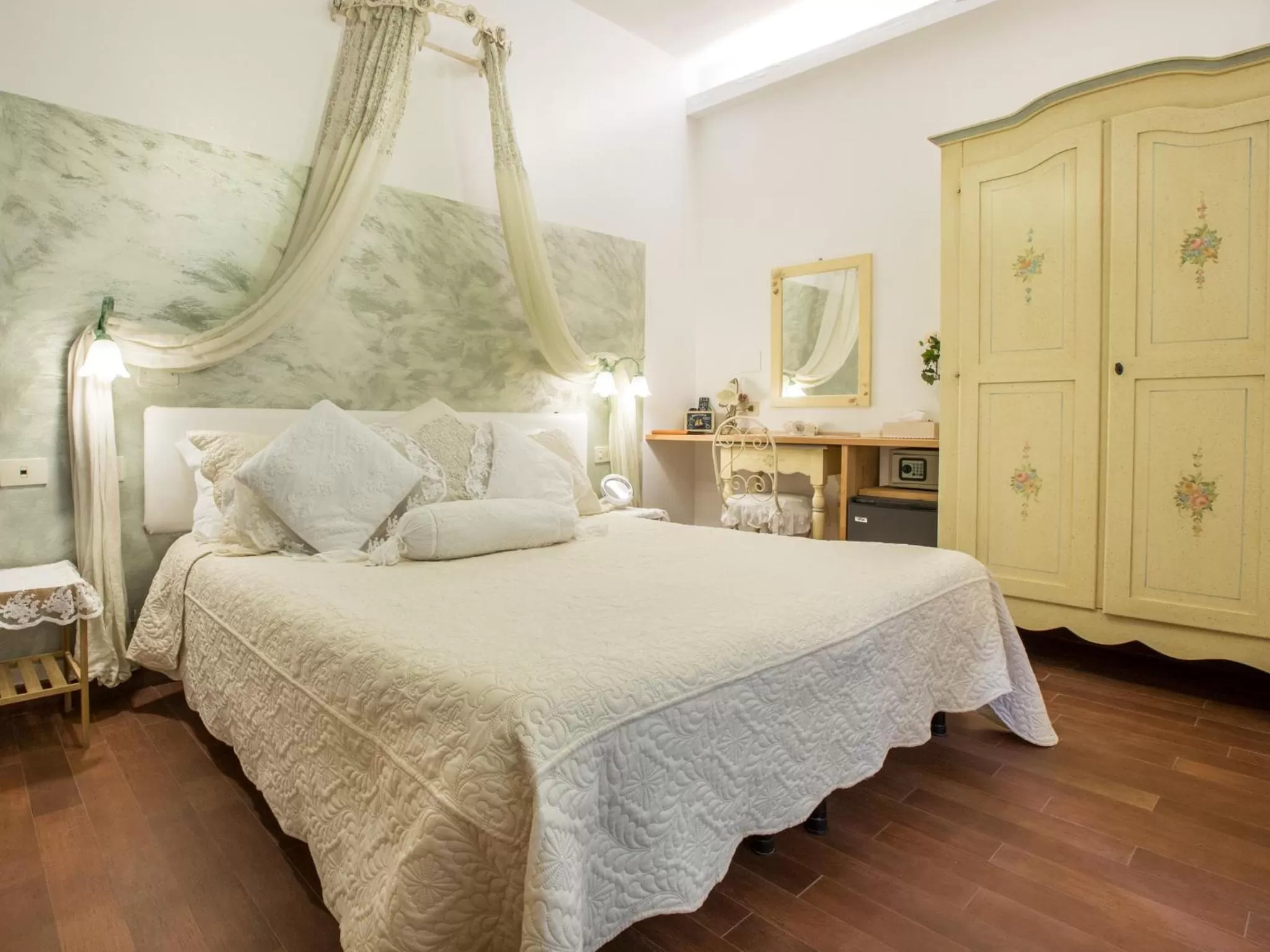 Bedroom, Bed in Hotel Marina