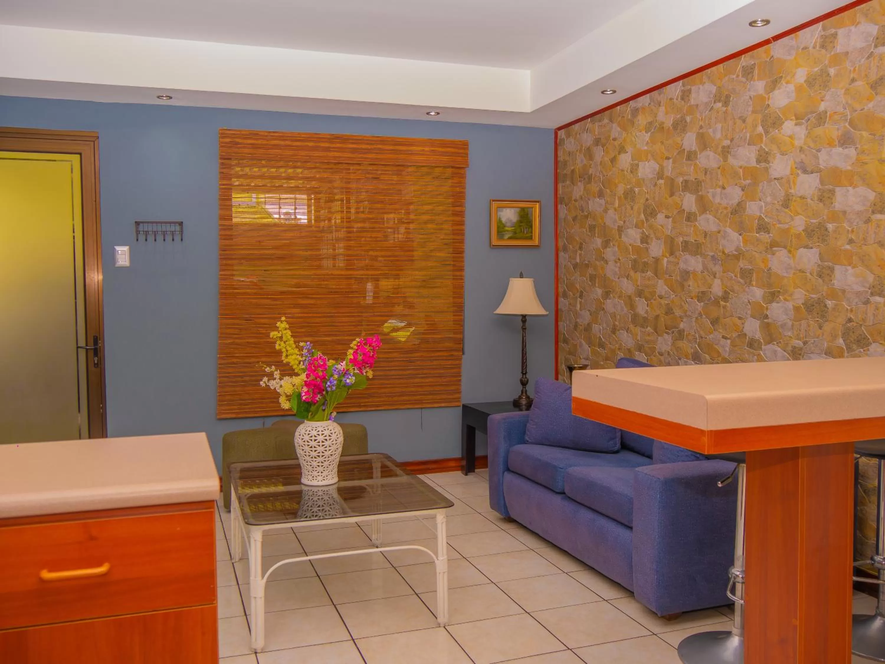 Living room in Hotel Bamboo Aeropuerto