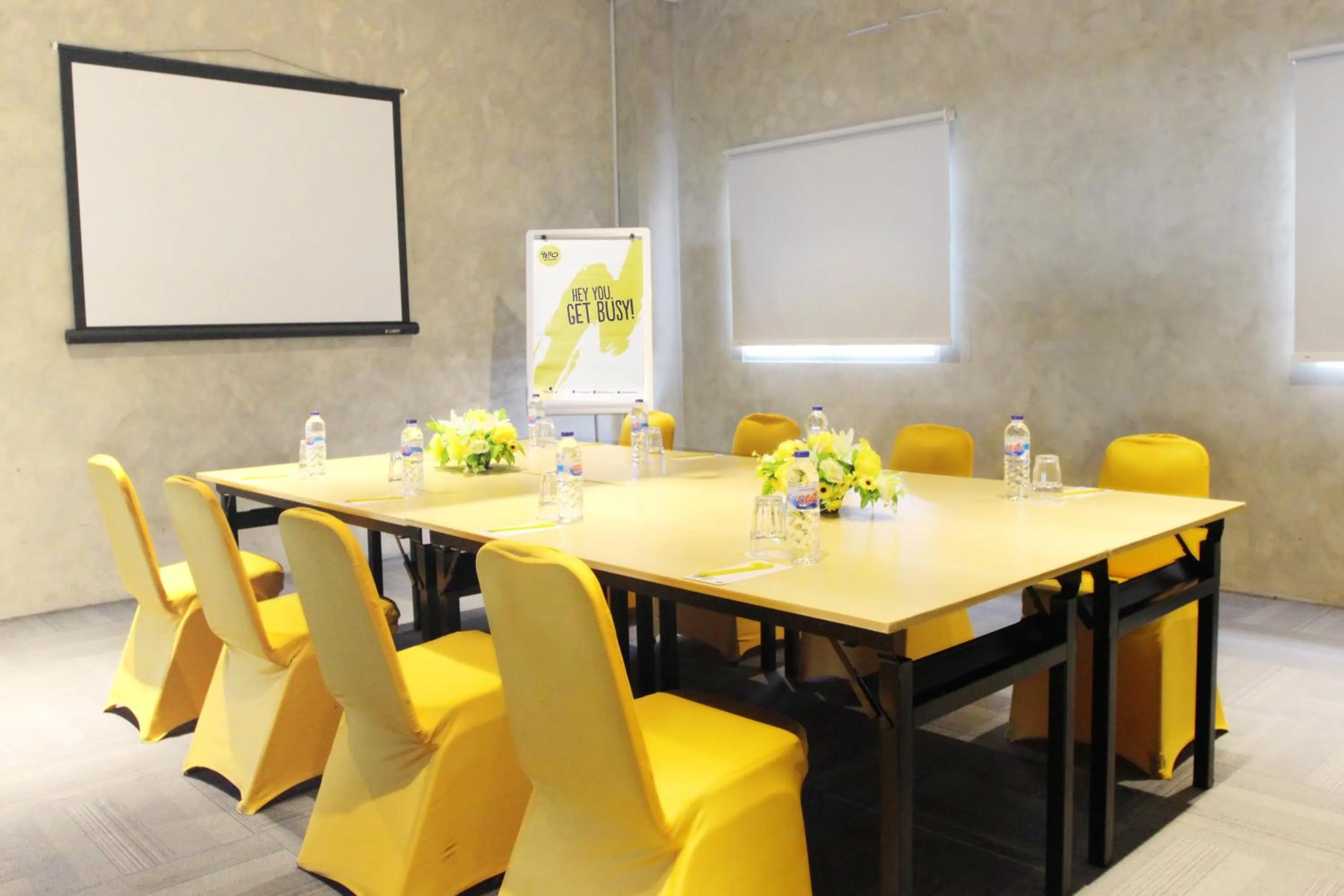 Banquet/Function facilities in Yello Hotel Jemursari