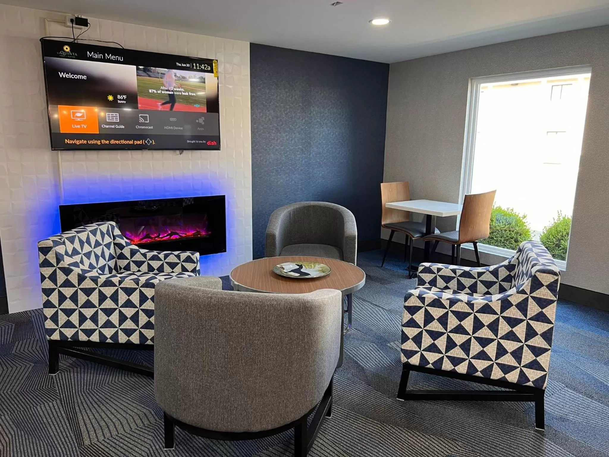 Seating area in La Quinta Inn Lexington-Horse Park