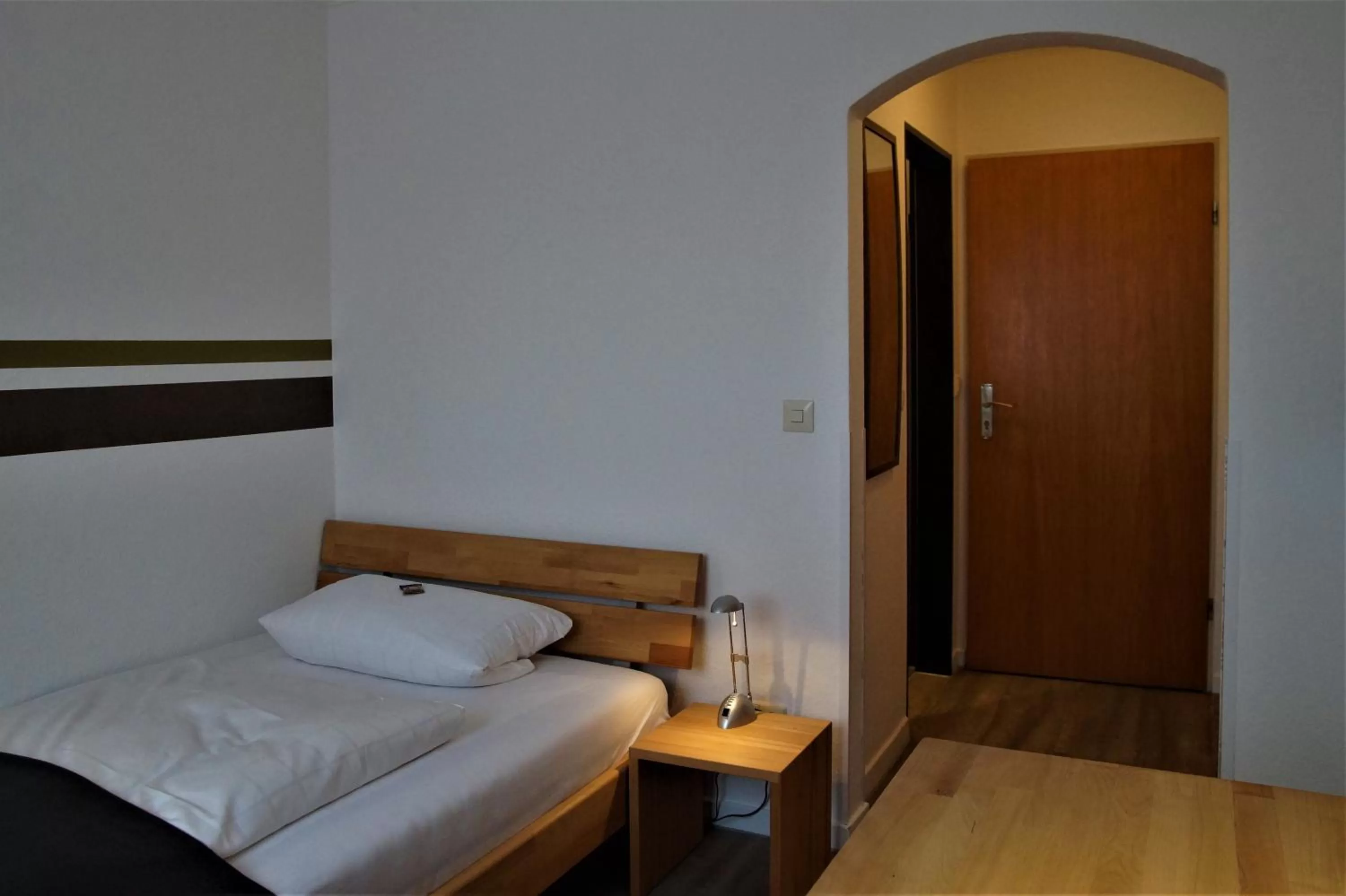 Photo of the whole room, Bed in Bei Meier`s zum weißen Roß