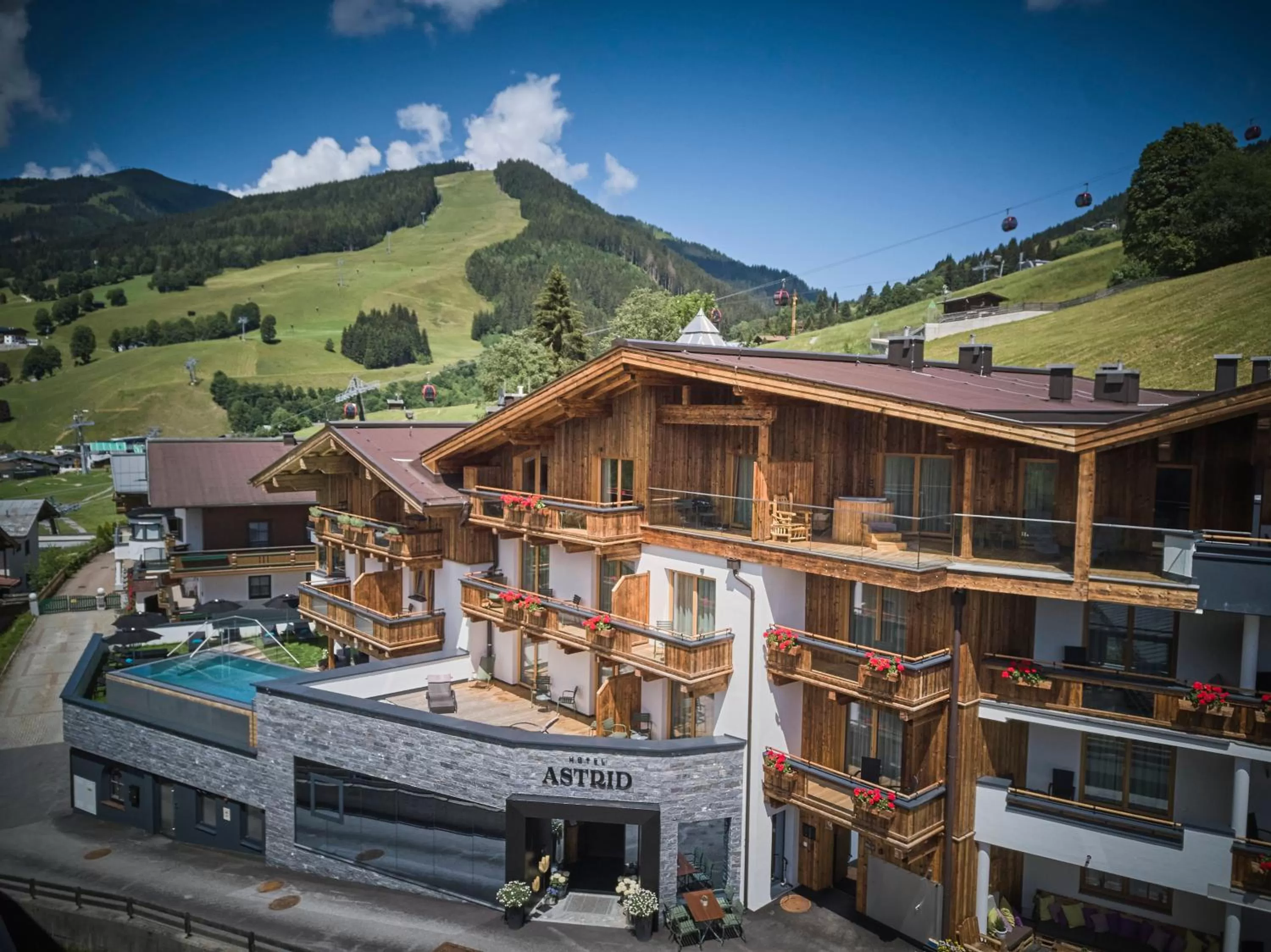 Property building in Hotel Astrid - Ski In - Ski Out