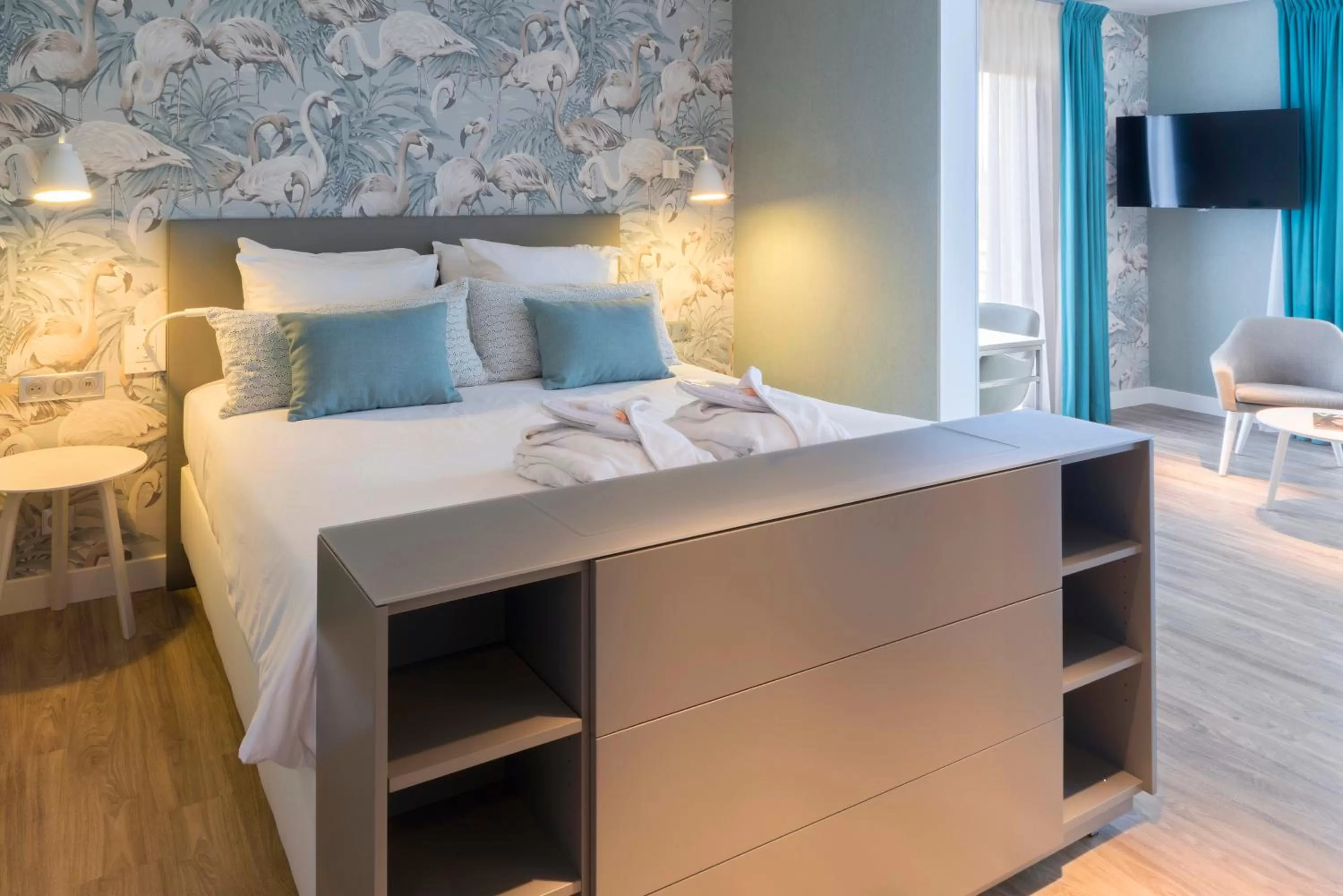 Bedroom, Bed in Van der Valk Hotel Saint-Aygulf