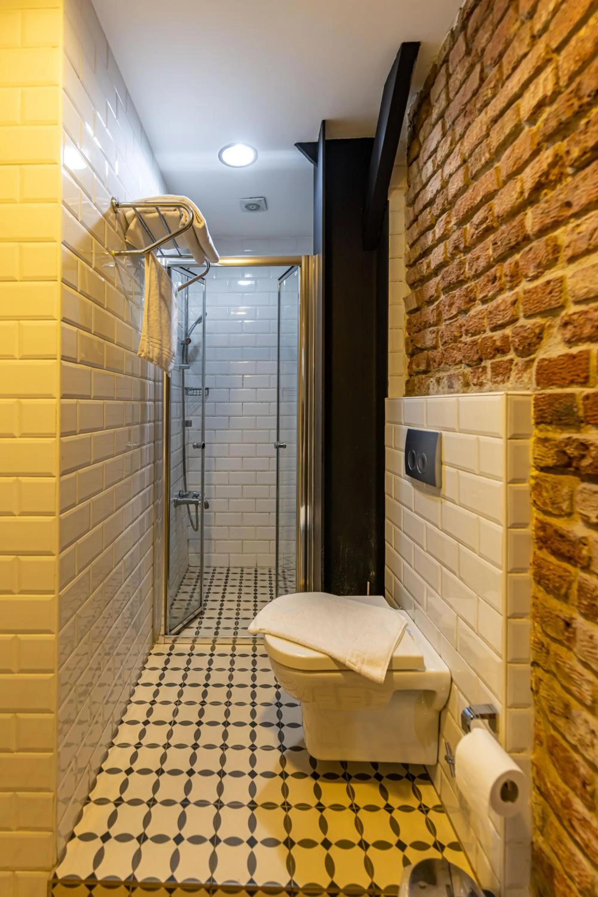 Bathroom in Calanthe Residence