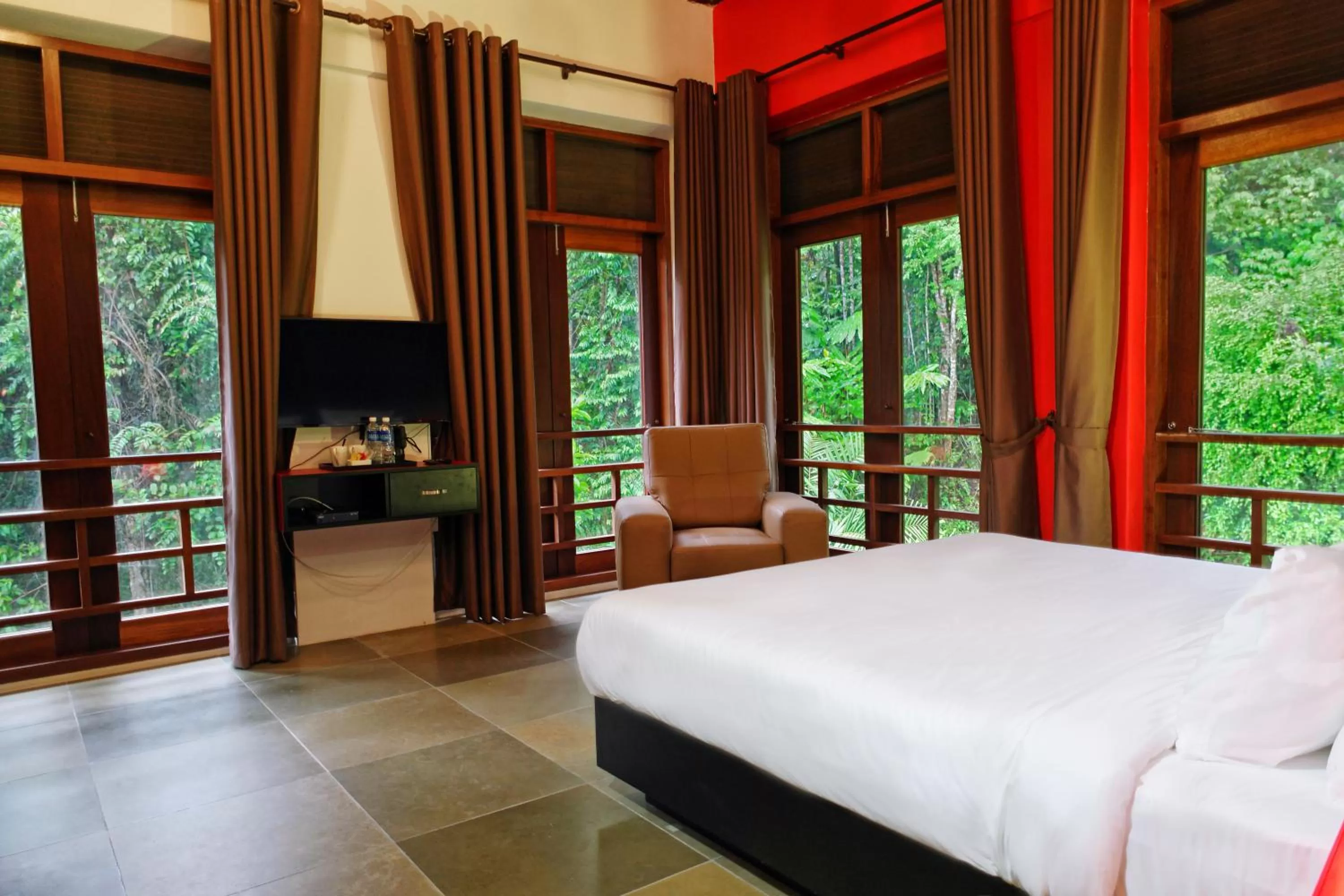 Garden view, Bed in Harmony Valley Retreat