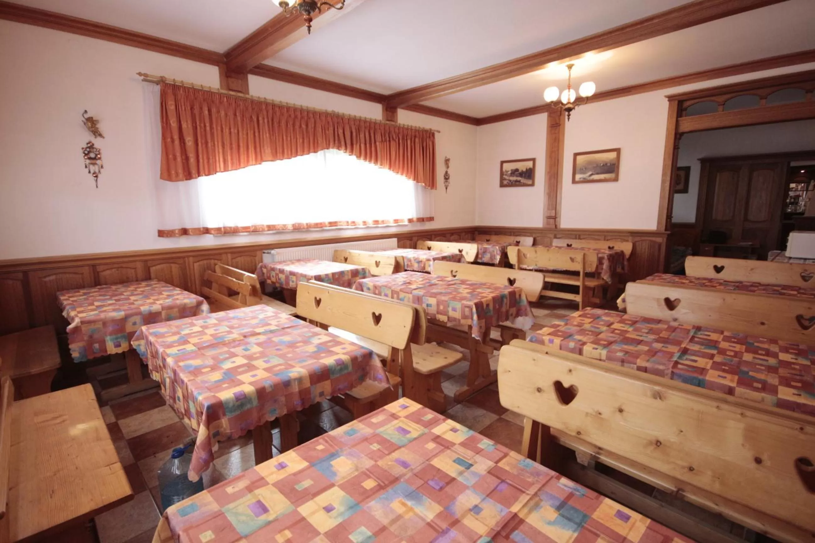 Restaurant/Places to Eat in Willa 14