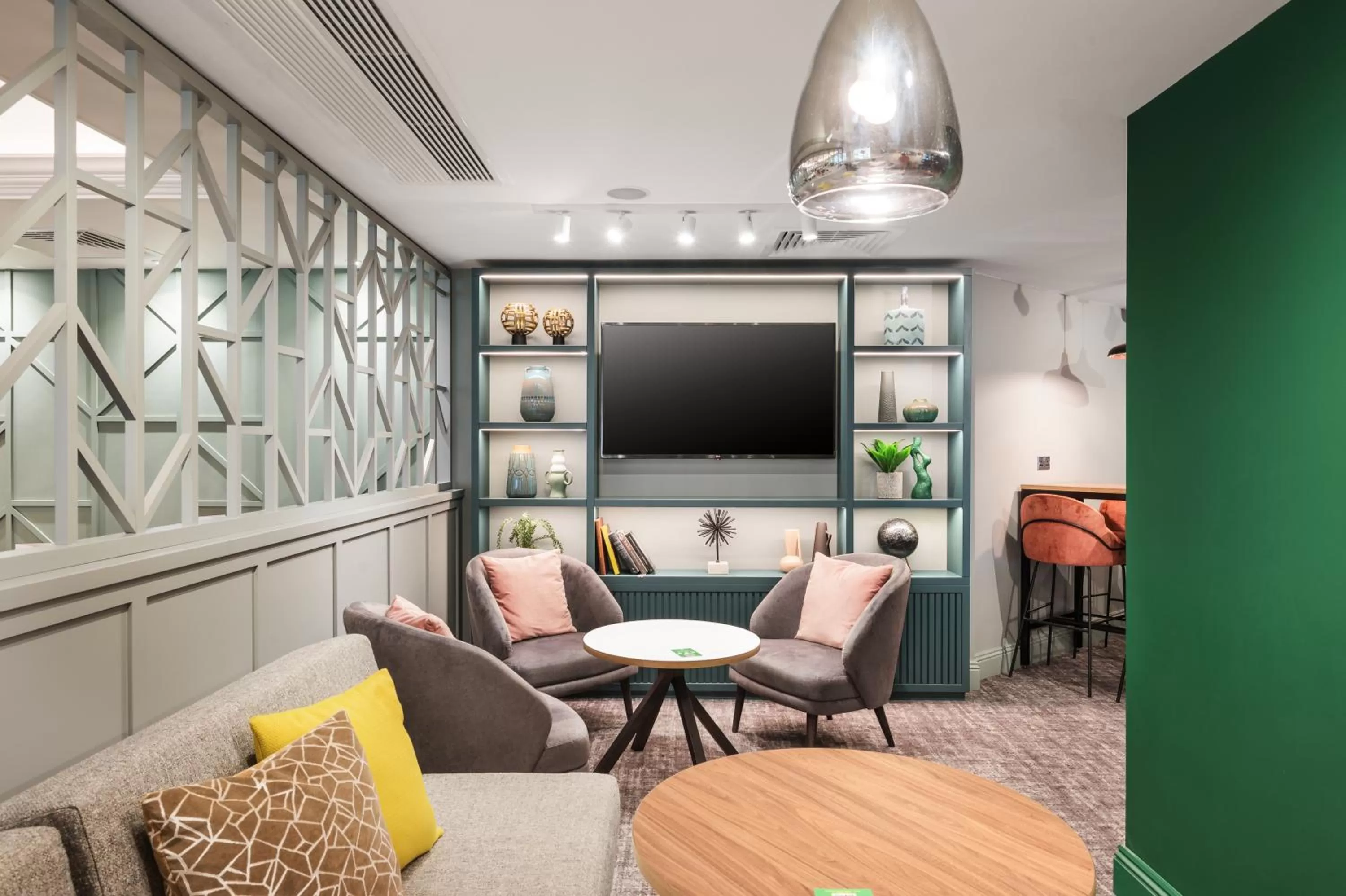 Restaurant/places to eat in Holiday Inn Reading West by IHG