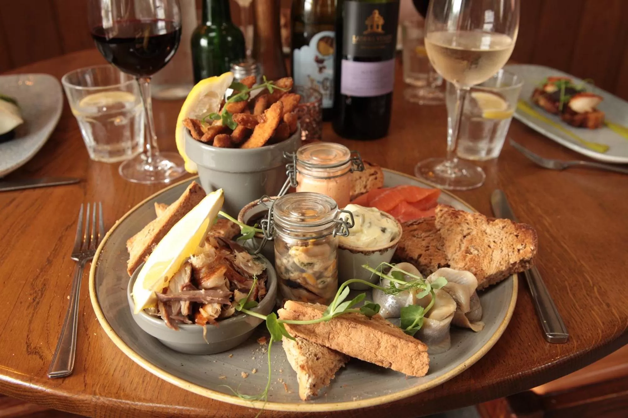 Food and drinks in The Erskine Arms