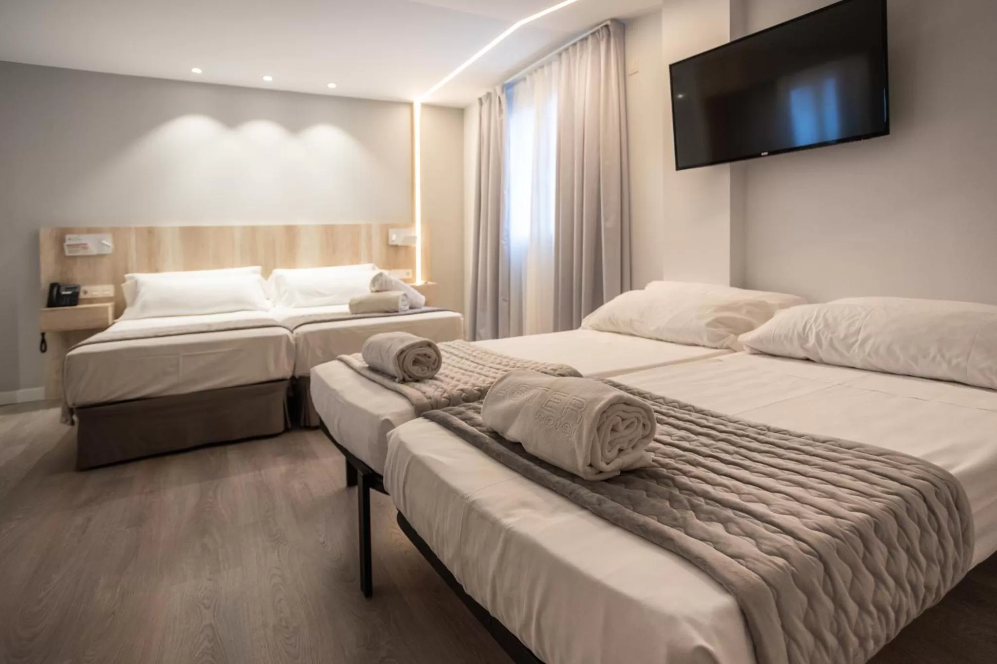 Bedroom, Bed in DWO Ábaster