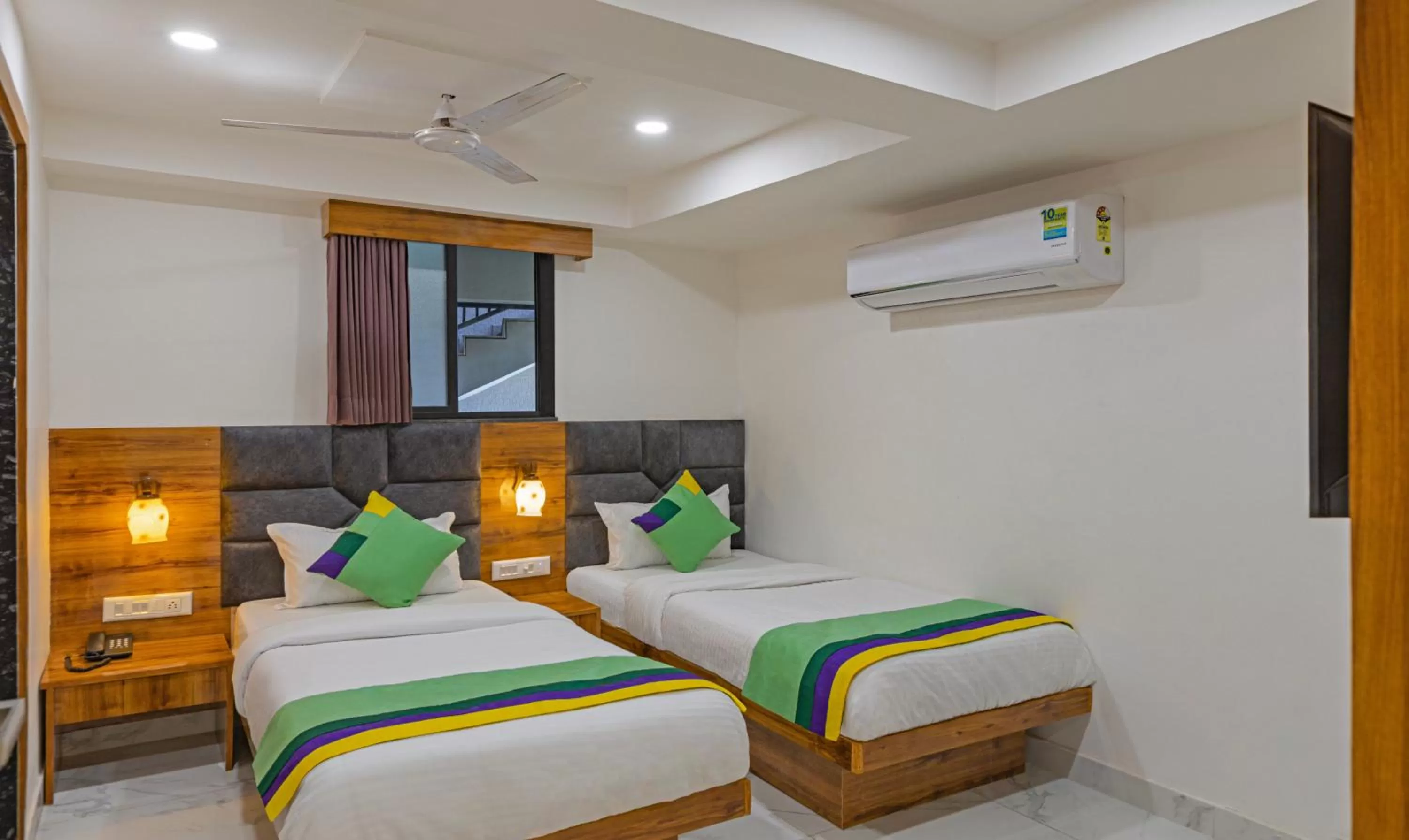 Bed in Treebo Trend Prince Plaza