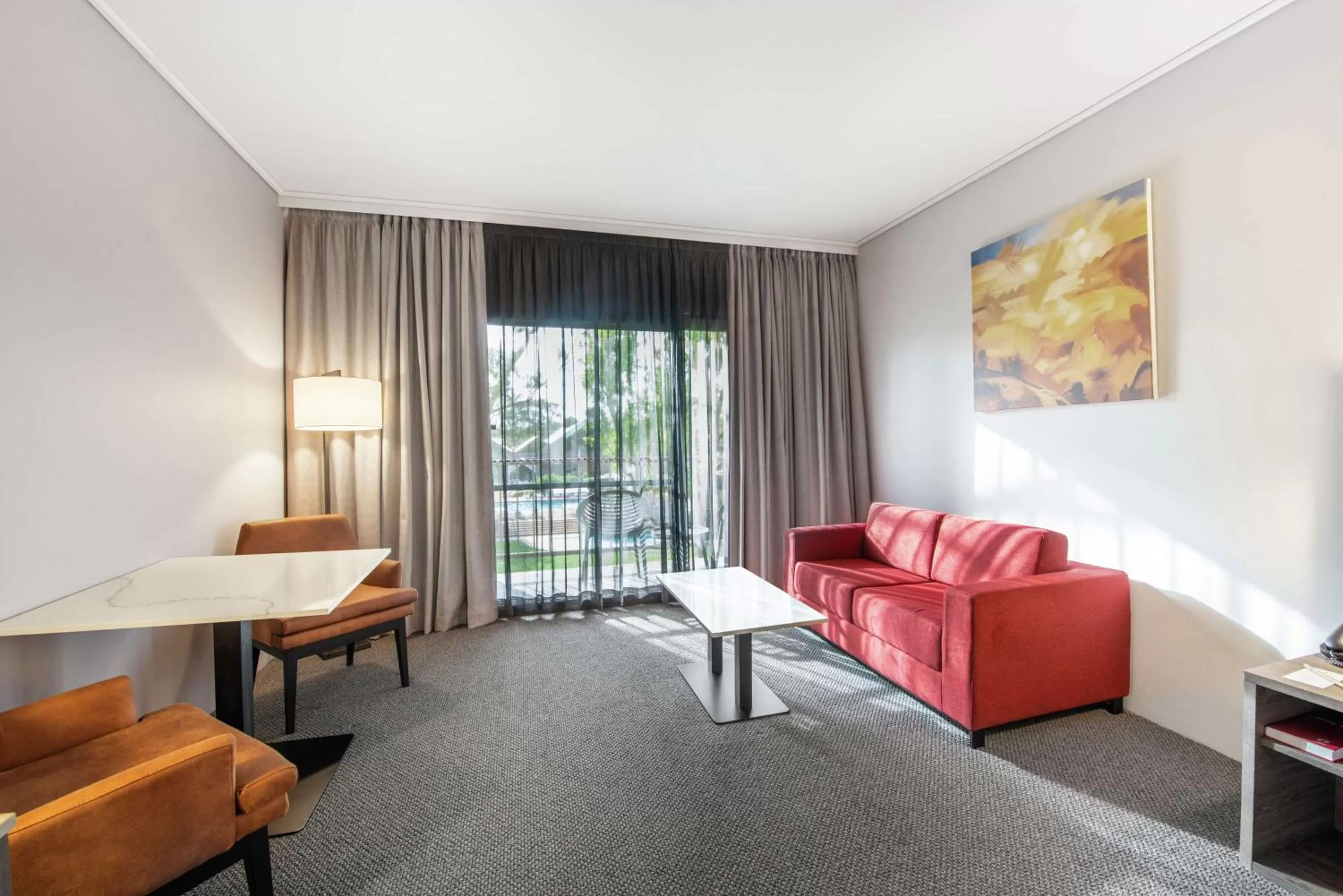 Living room in DoubleTree by Hilton Alice Springs