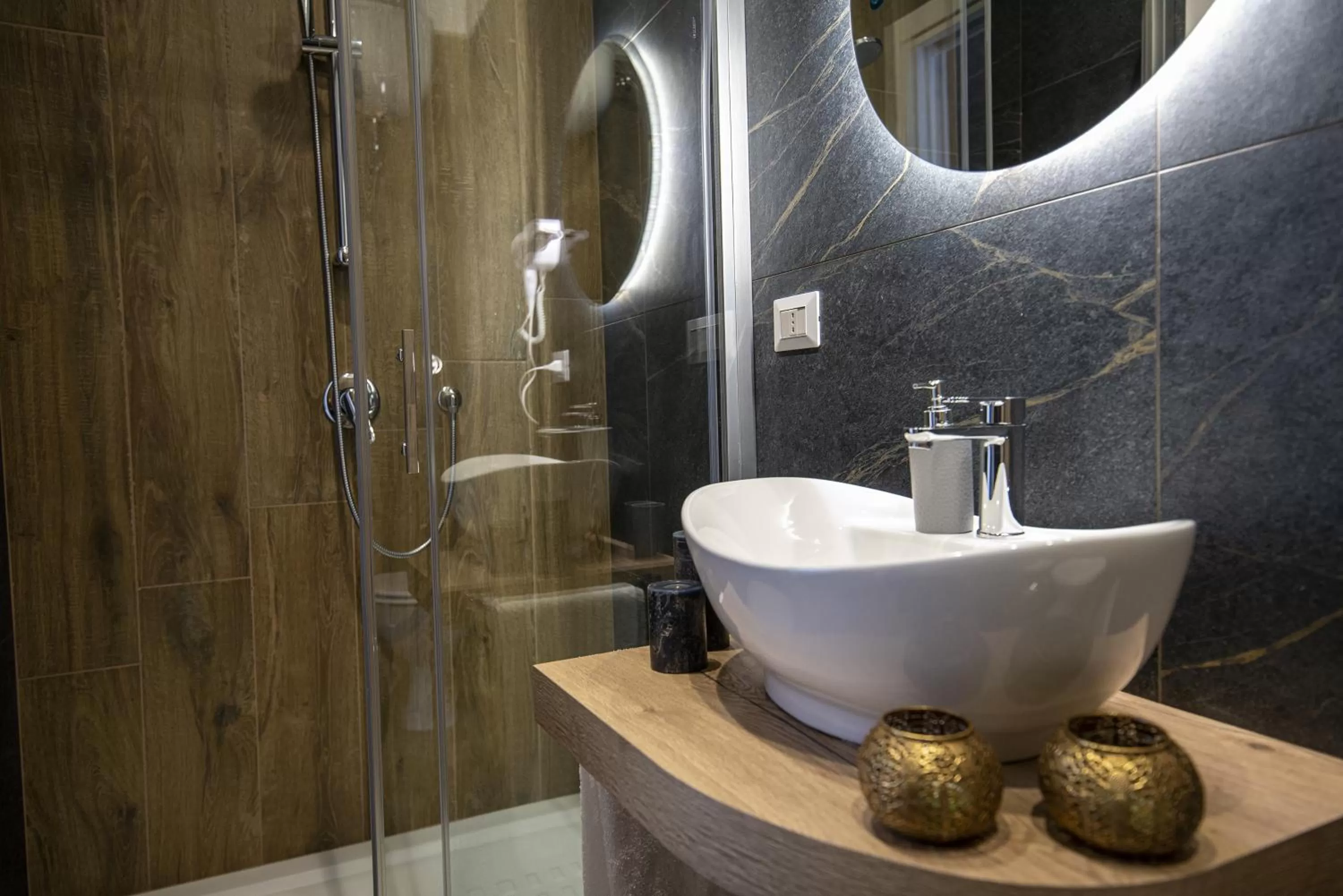 Shower in VIVI A NAPOLI