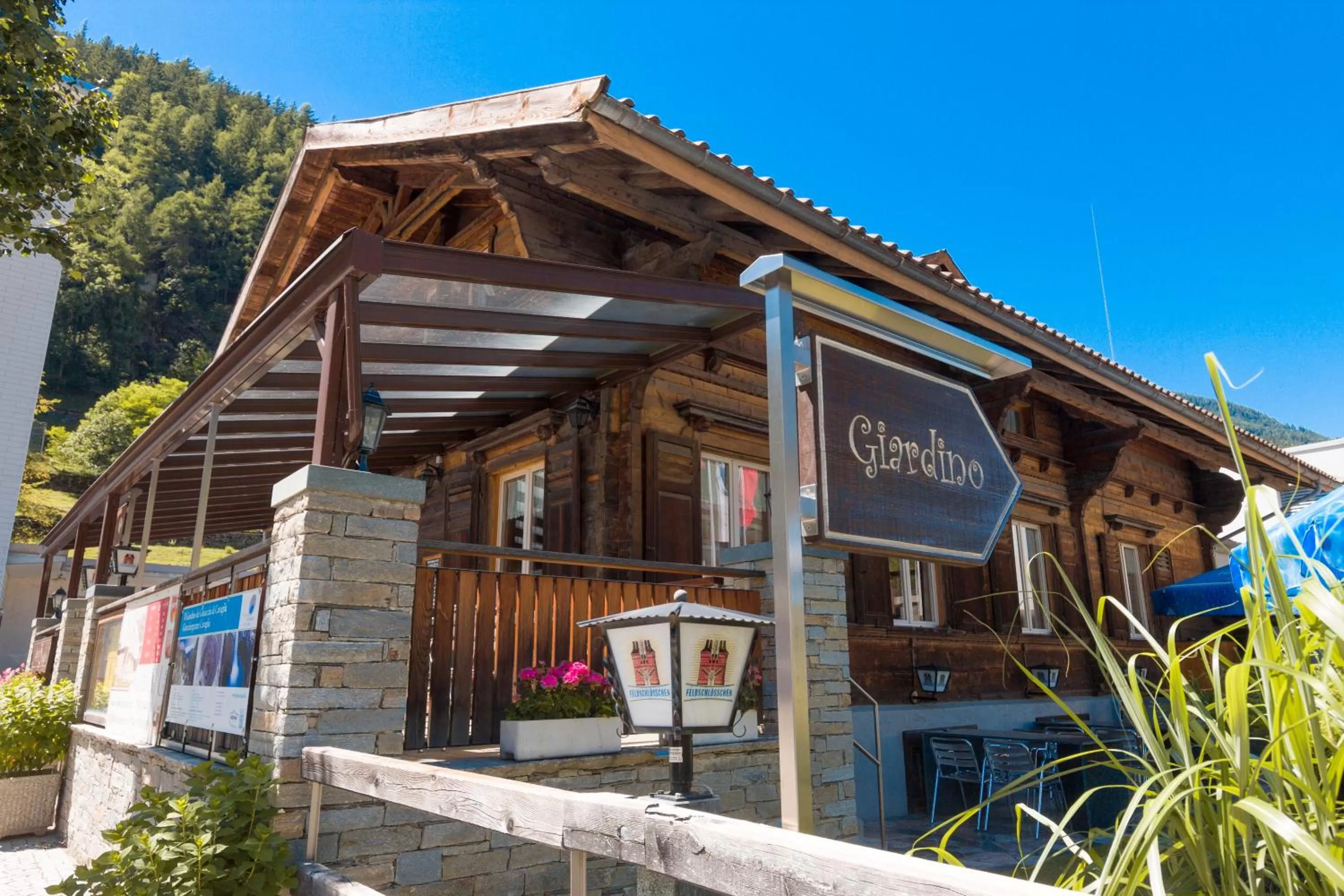 Property building in Ristorante Pensione Chalet Stazione