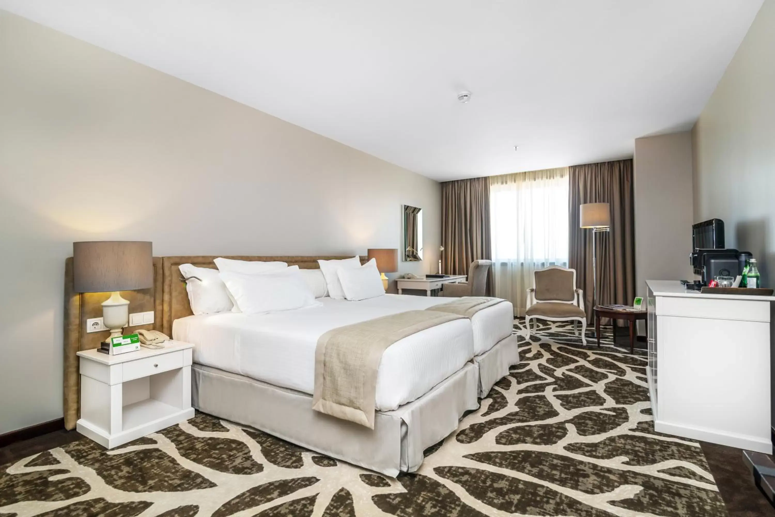 Premium Twin Room in Holiday Inn Porto Gaia by IHG Premium Twin Room in Holiday Inn Porto Gaia by IHG