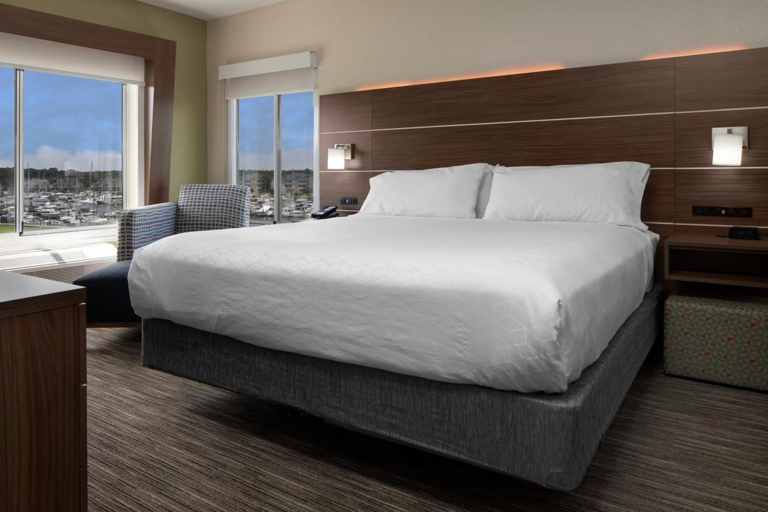Photo of the whole room, Bed in Holiday Inn Express North Myrtle Beach - Little River by IHG