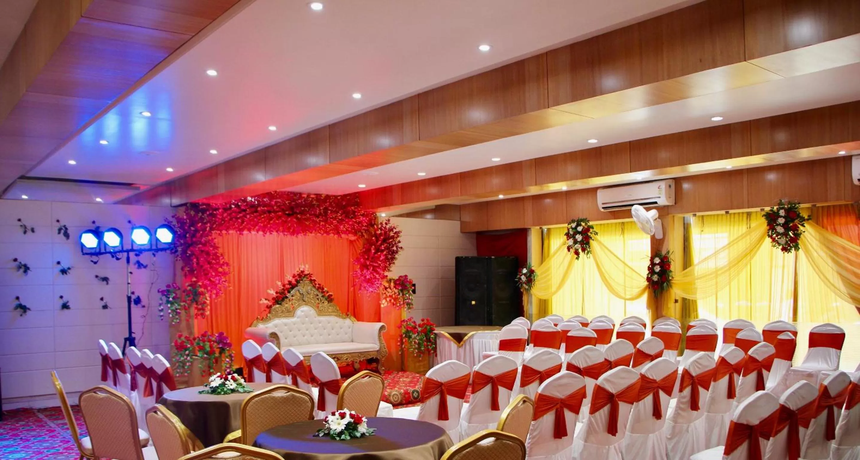 Banquet/Function facilities in Hotel Reva Regency