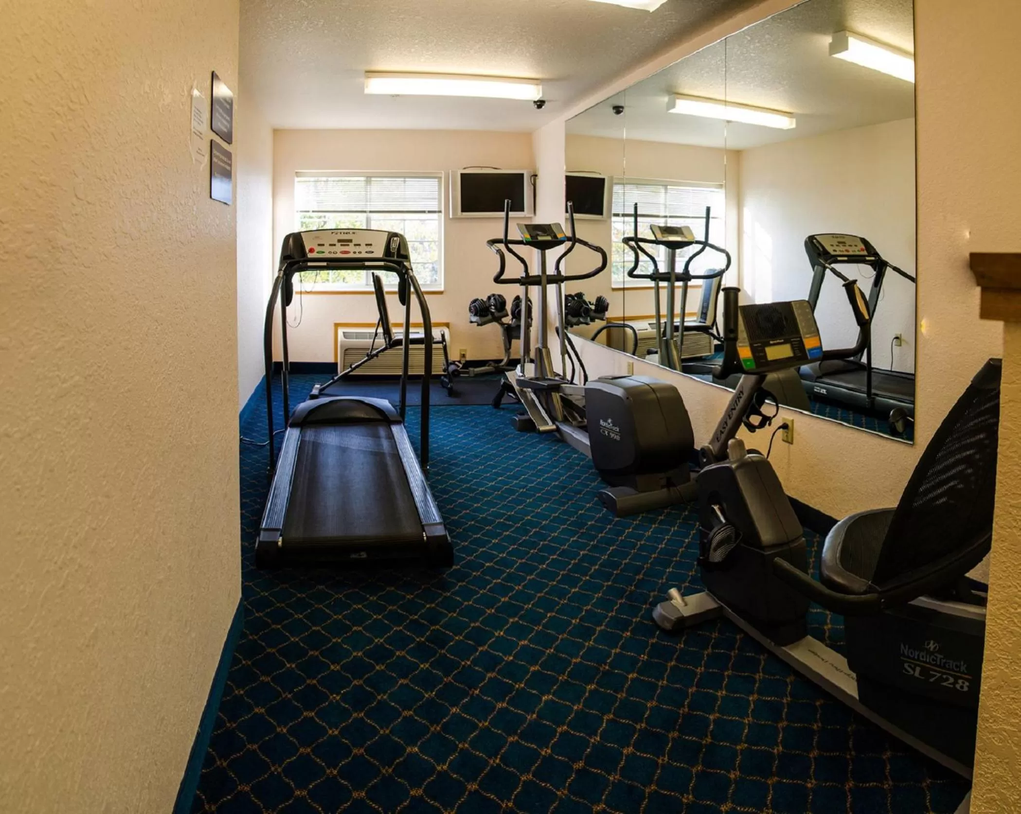 Fitness centre/facilities in Microtel Inn & Suites Tomah
