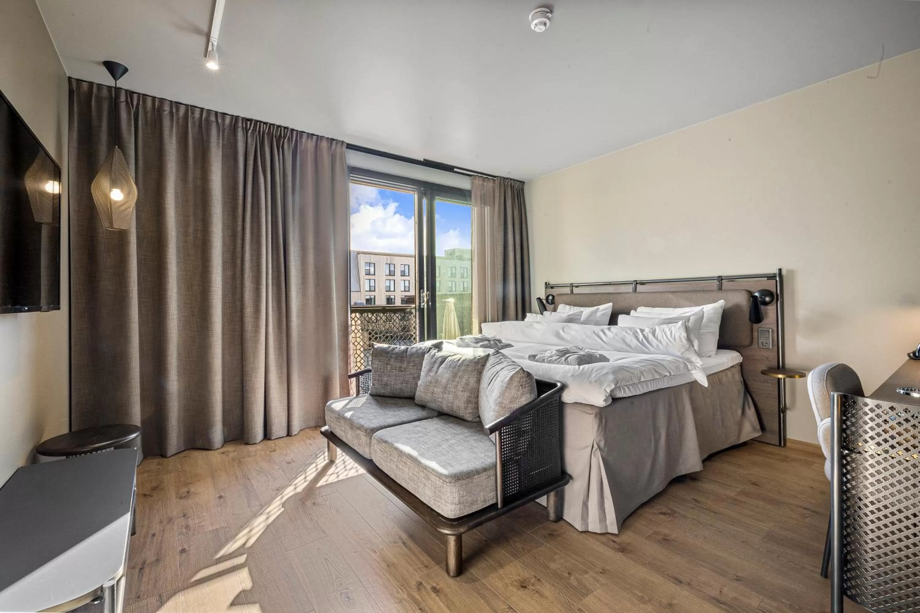 Bed in Lily Country Club