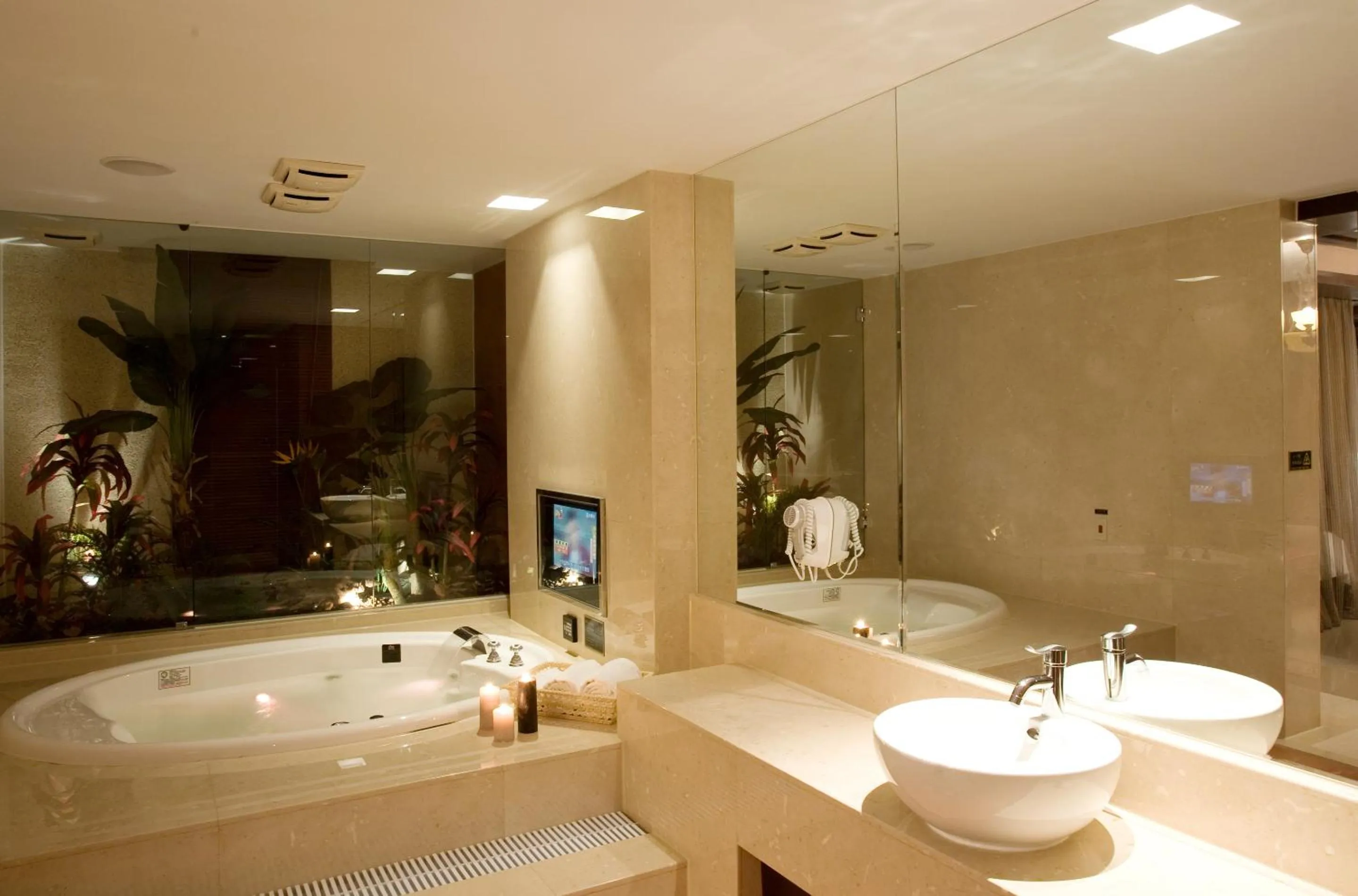 Bathroom in Yes Motel