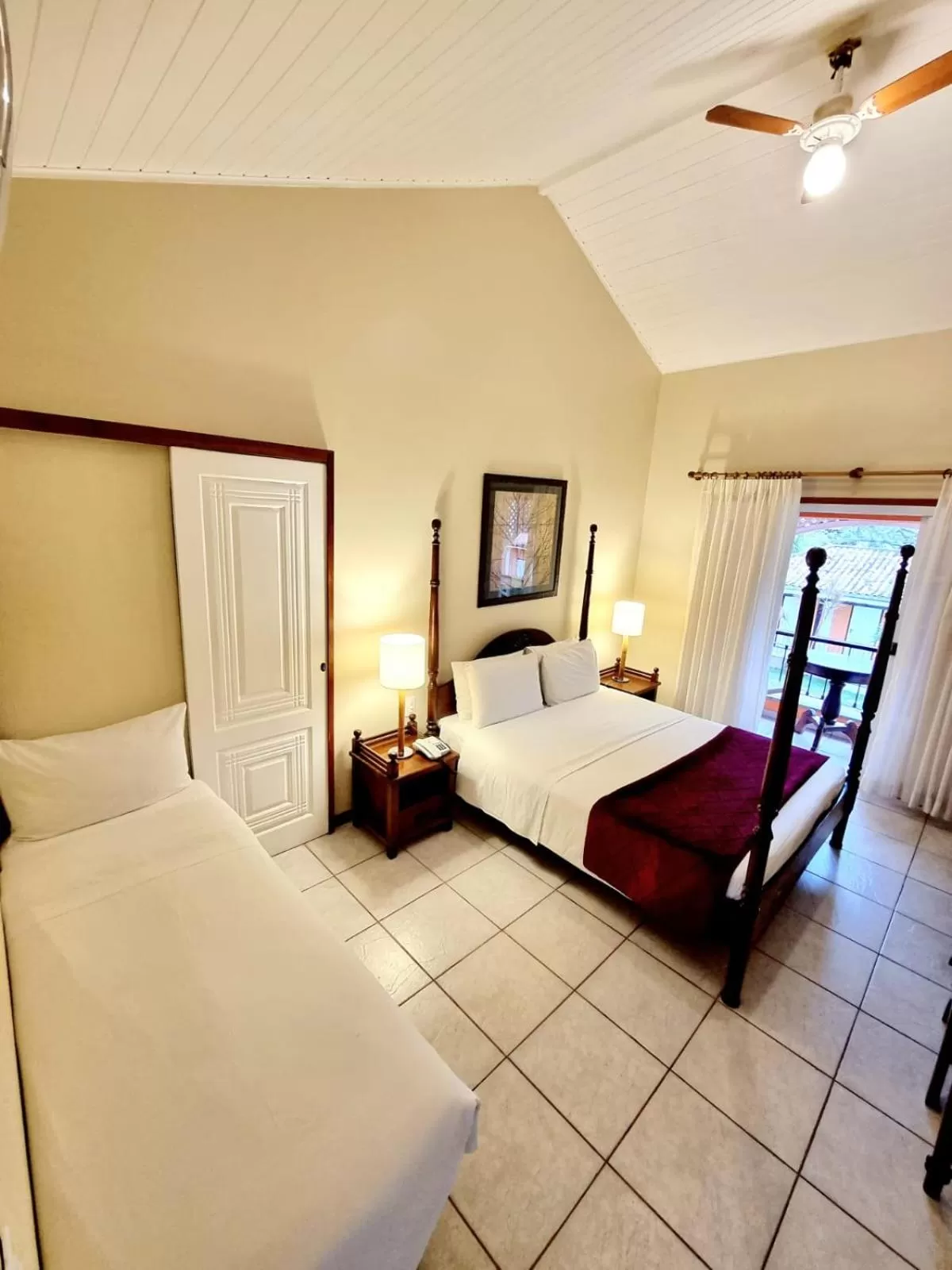 Bed in Pousada Corsario Buzios