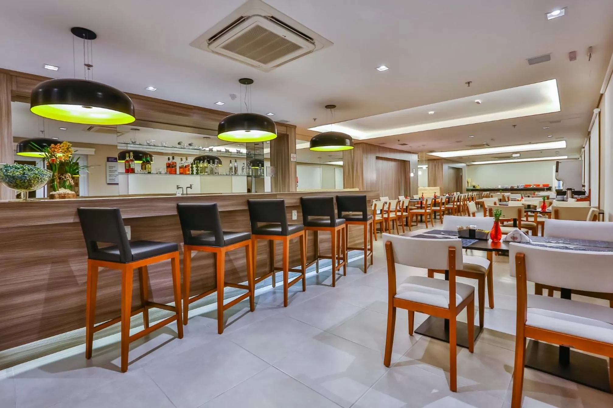 Lounge or bar in Sleep Inn Aeroporto de Guarulhos - São Paulo