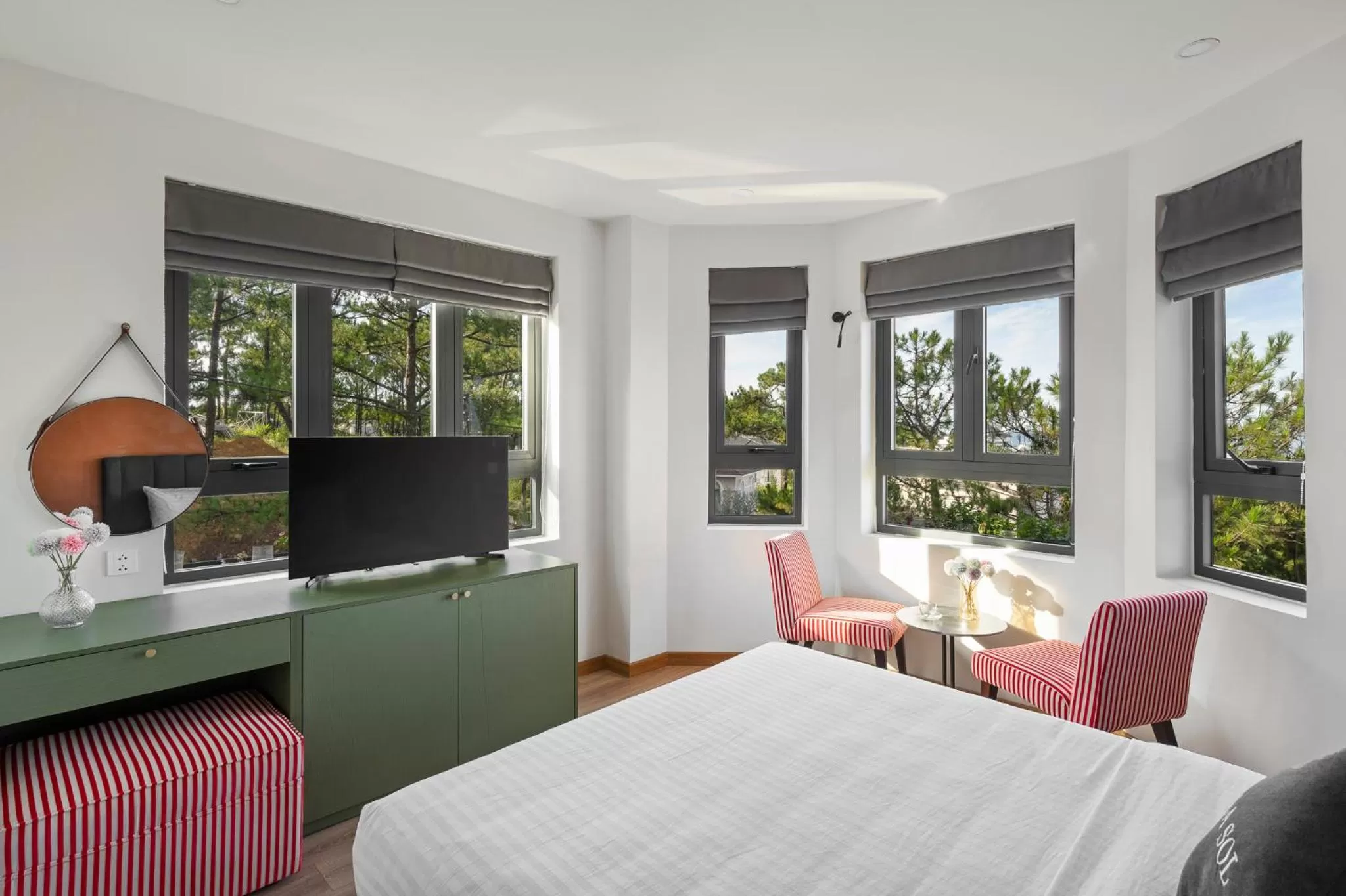 Photo of the whole room, Bed in De La Sol Villa Dalat