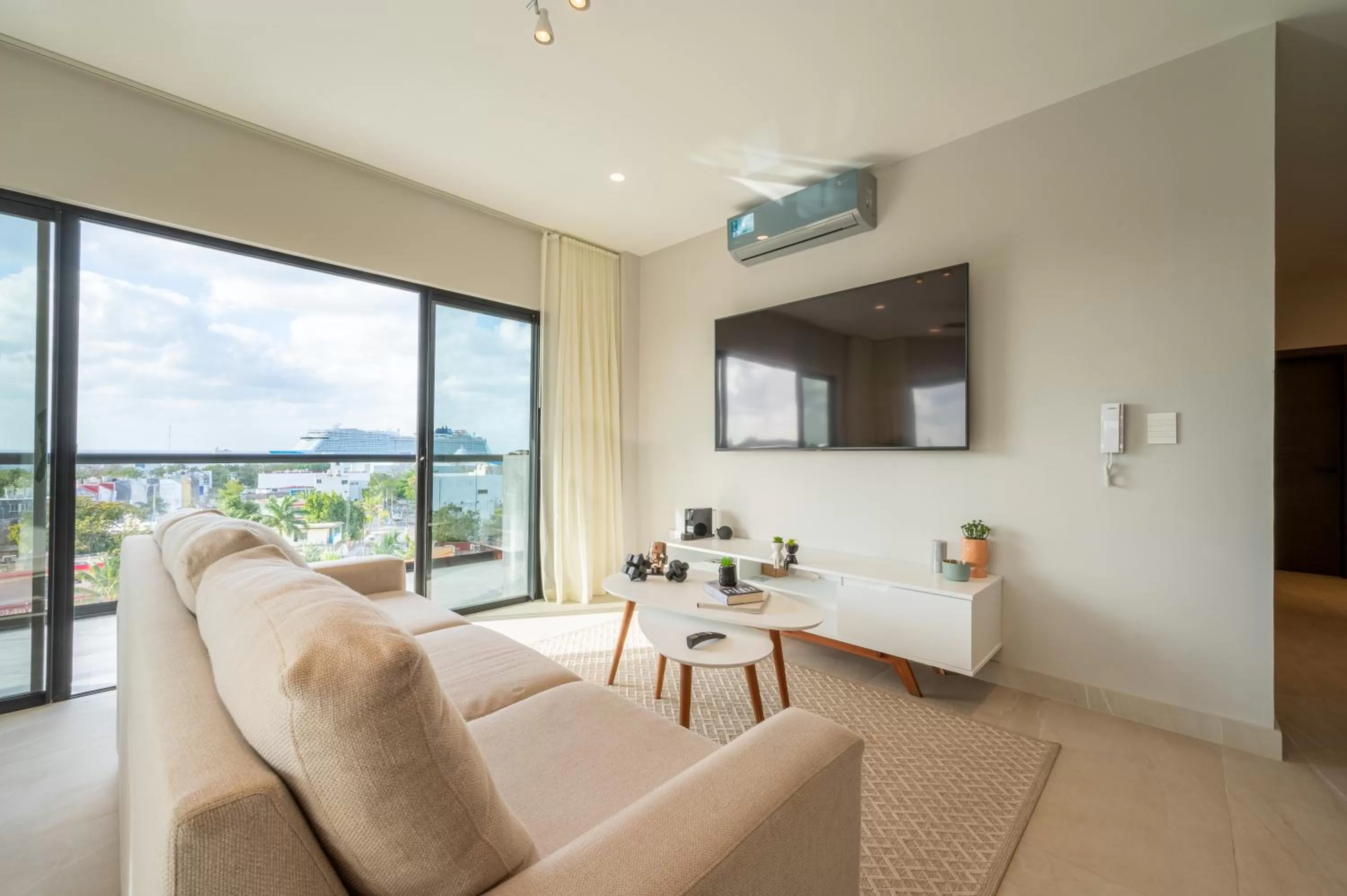 TV and multimedia in Kippal - Modern Oasis - ApartHotel