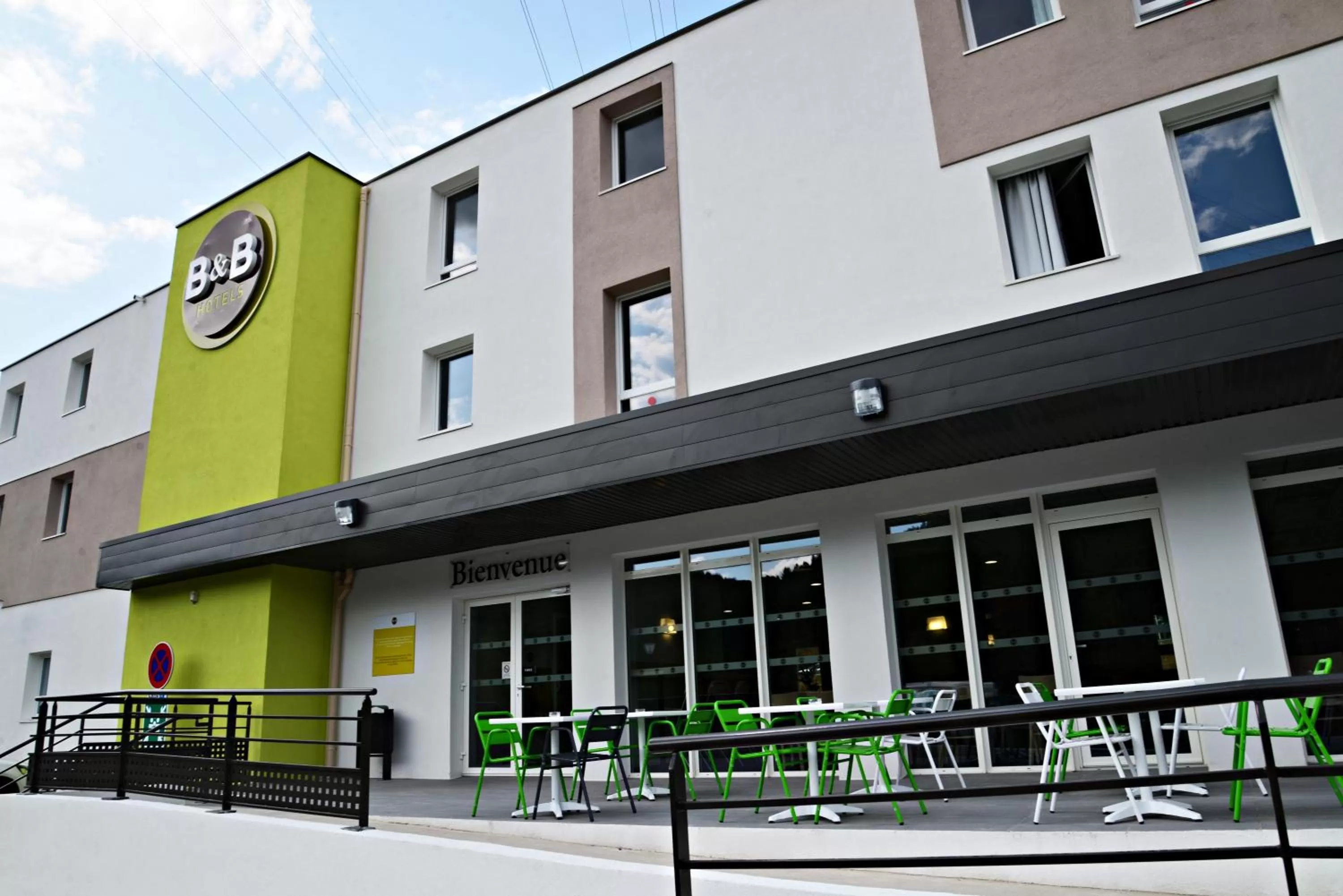 Property building in B&B HOTEL Alès - Pôle Mécanique