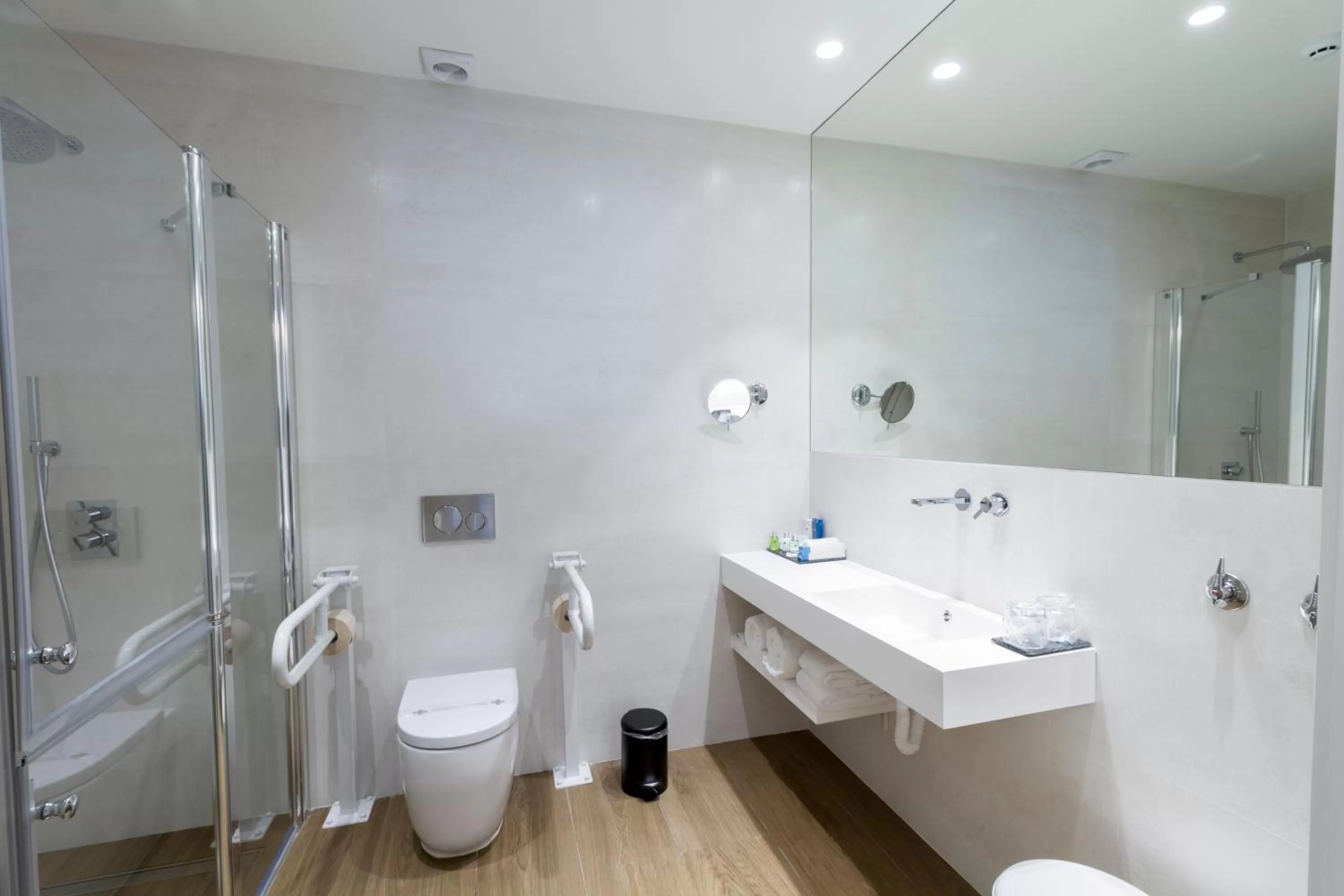 Bathroom in Hotel SANSEbay