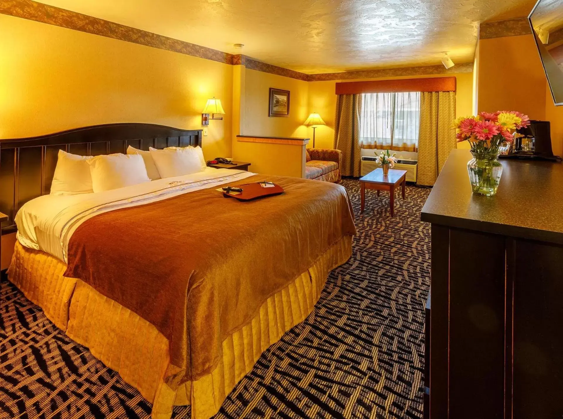 King Suite with Fireplace in 49'er Inn & Suites King Suite with Fireplace in 49'er Inn & Suites