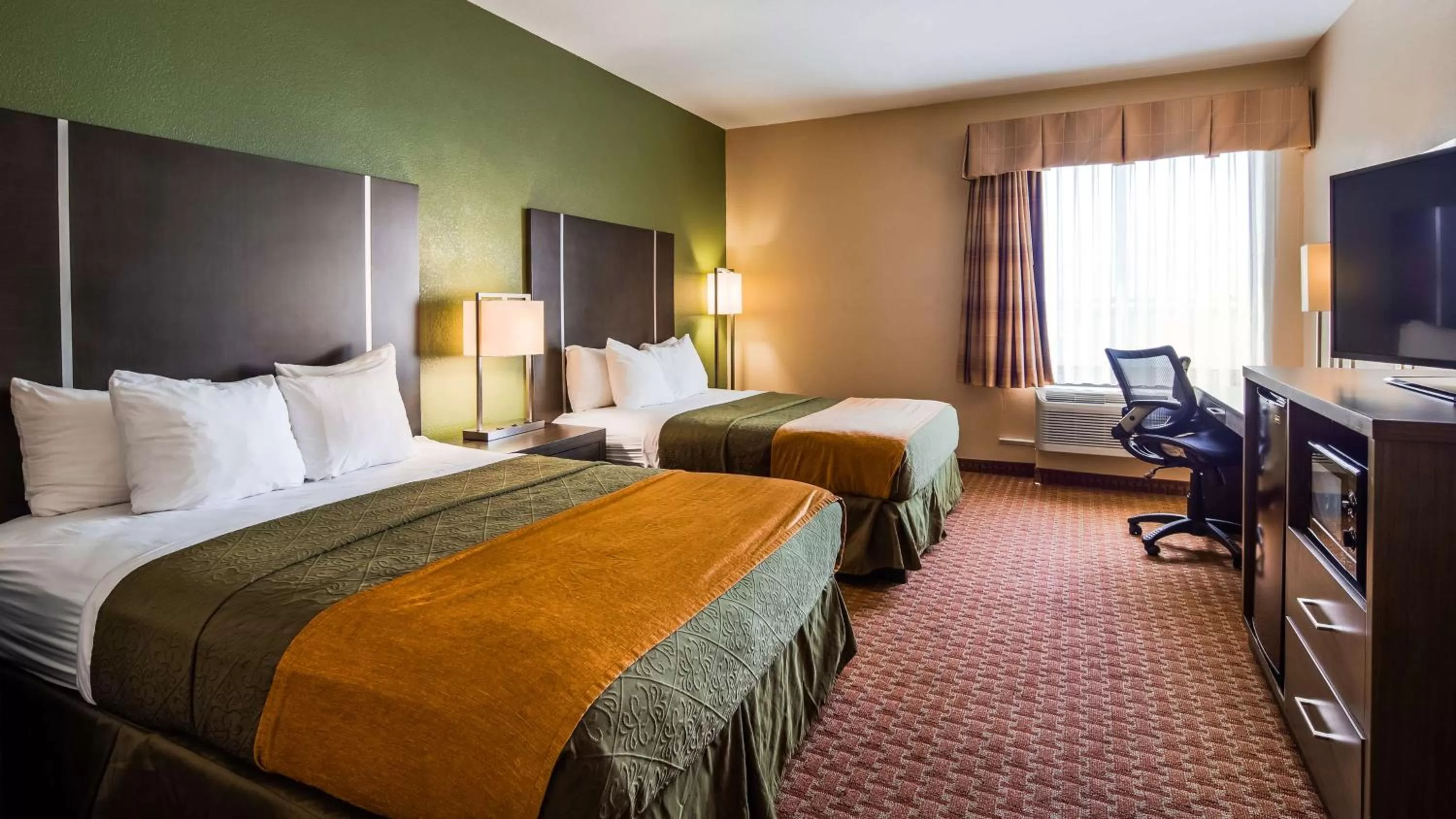 Queen Room with Two Queen Beds - Disability Access/Non-Smoking in Best Western Plus North Houston Inn & Suites