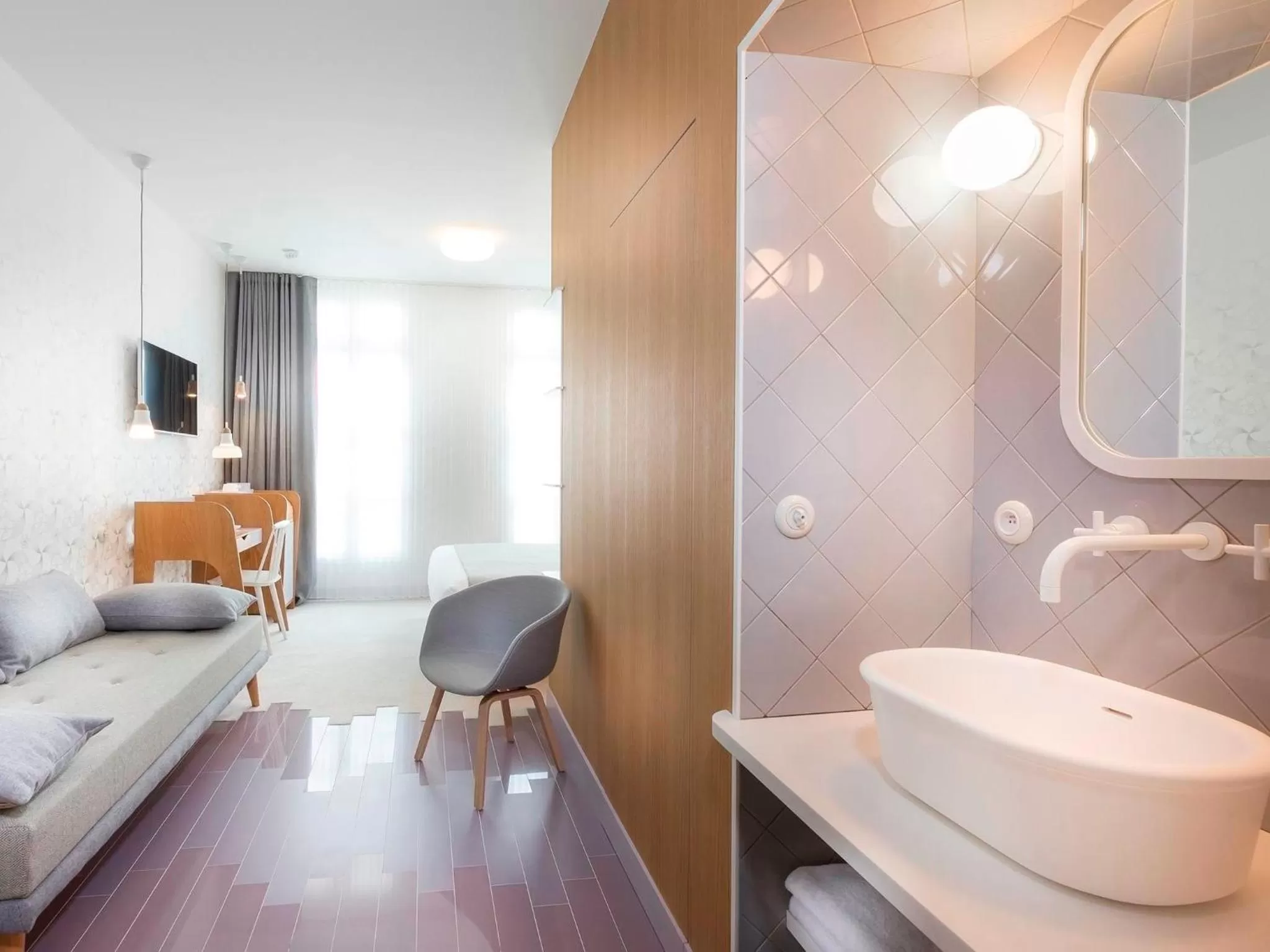 Photo of the whole room, Bed in Hotel le Lapin Blanc