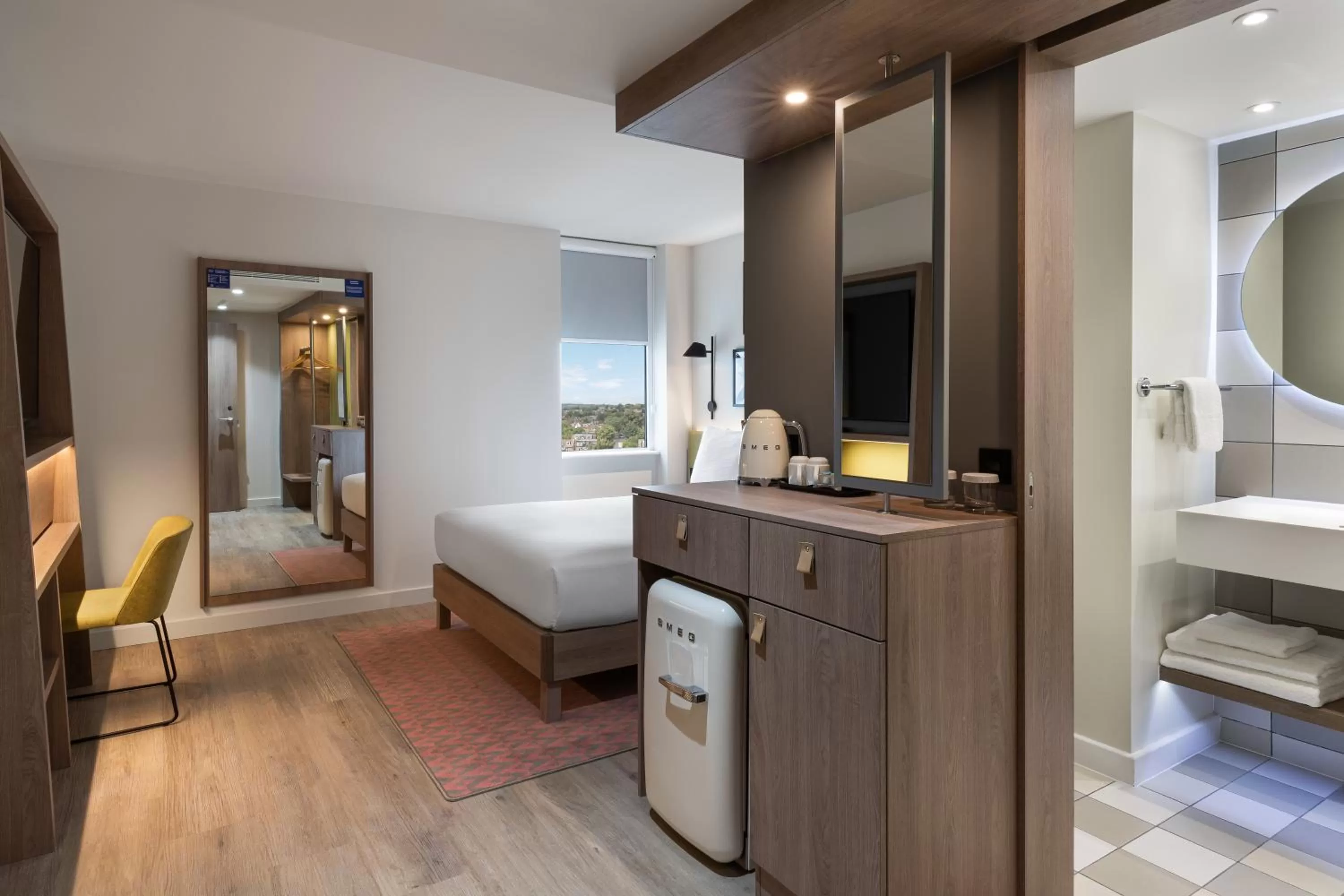 Bathroom, Bed in Hampton By Hilton Dublin City Centre